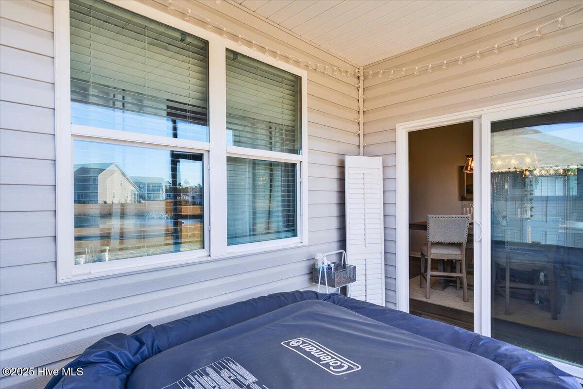 100542039 | Photo 35