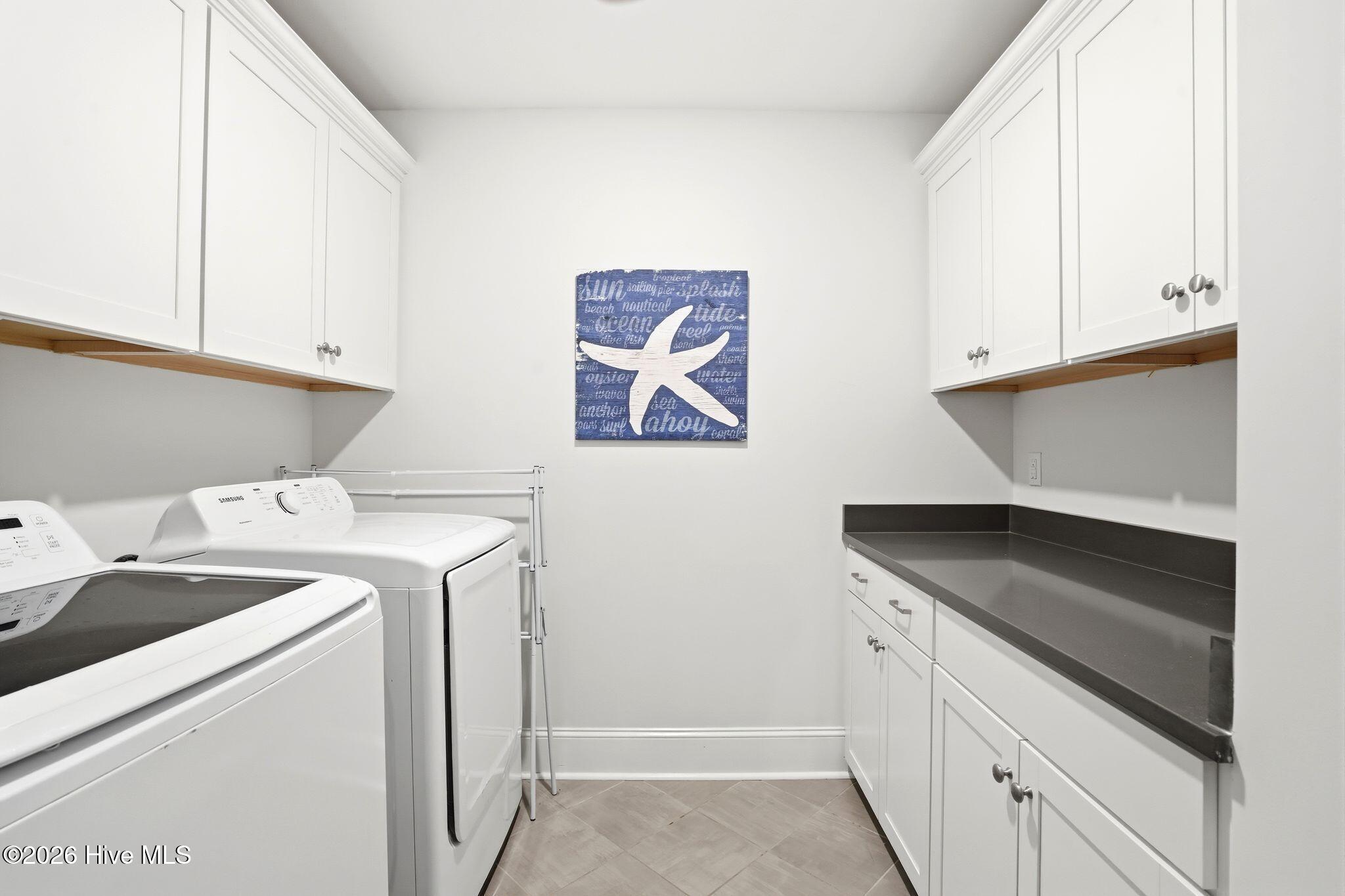 100563287 | Photo 80