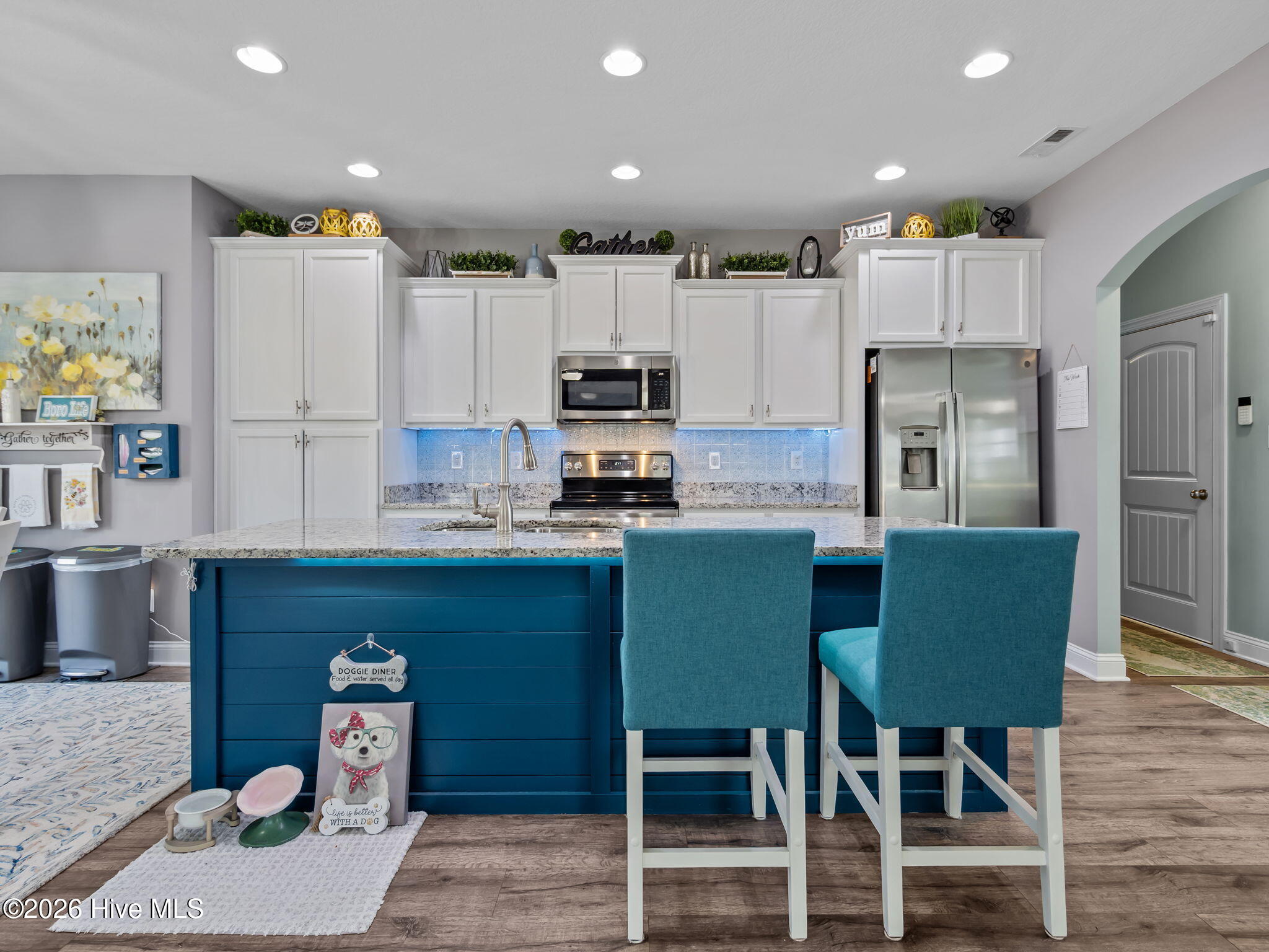 100554631 | Photo 11