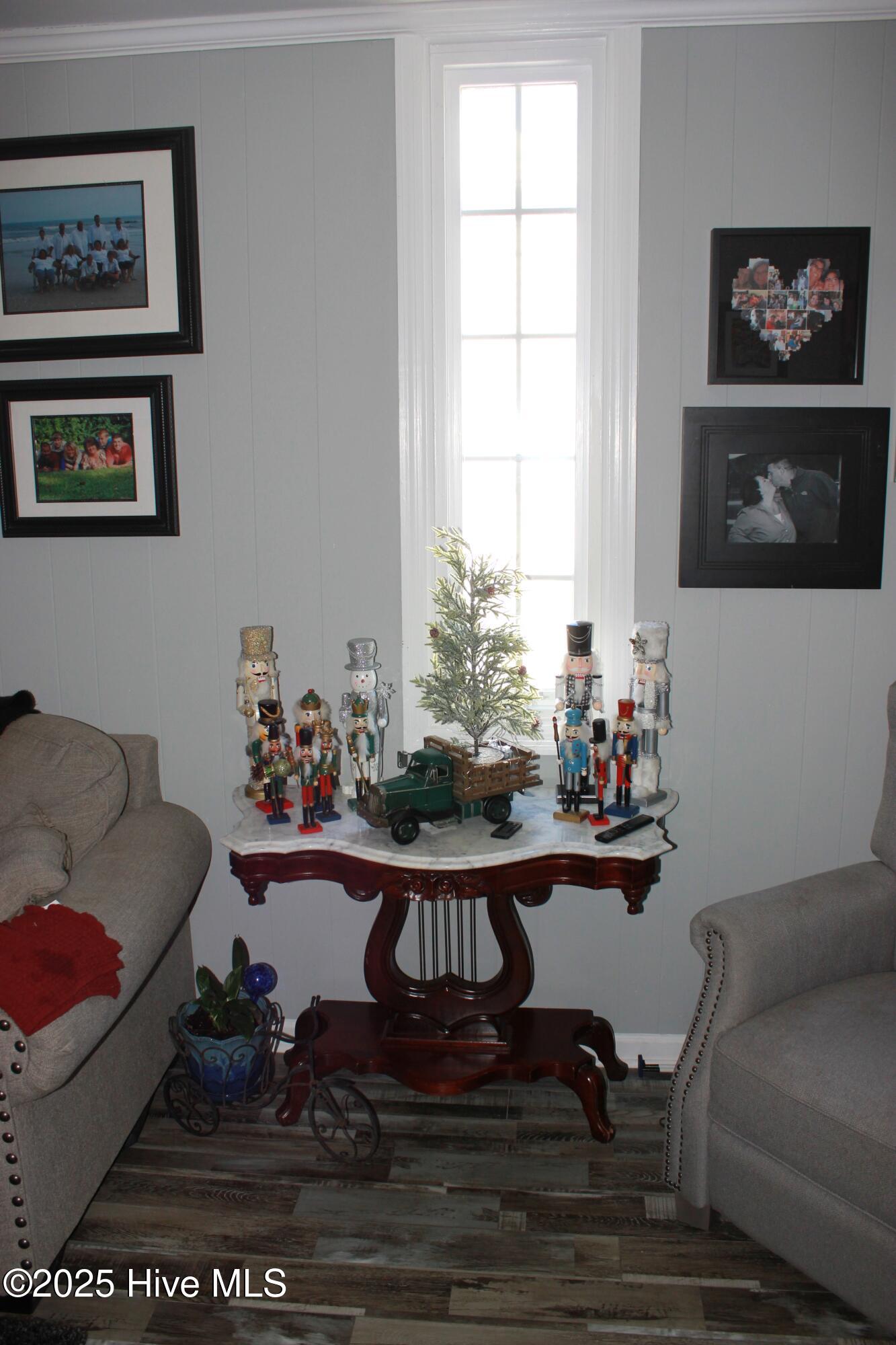 100546240 | Photo 35