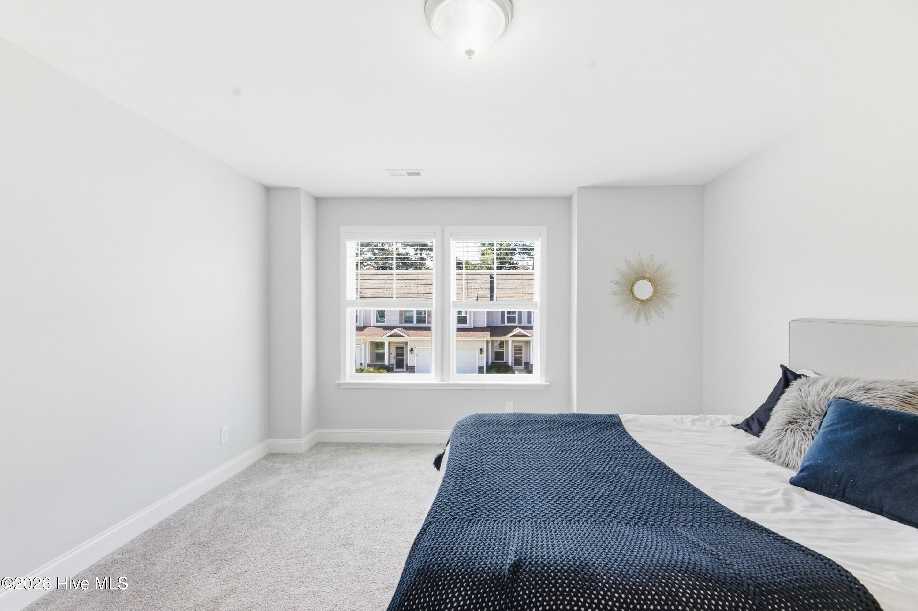 100564137 | Photo 25