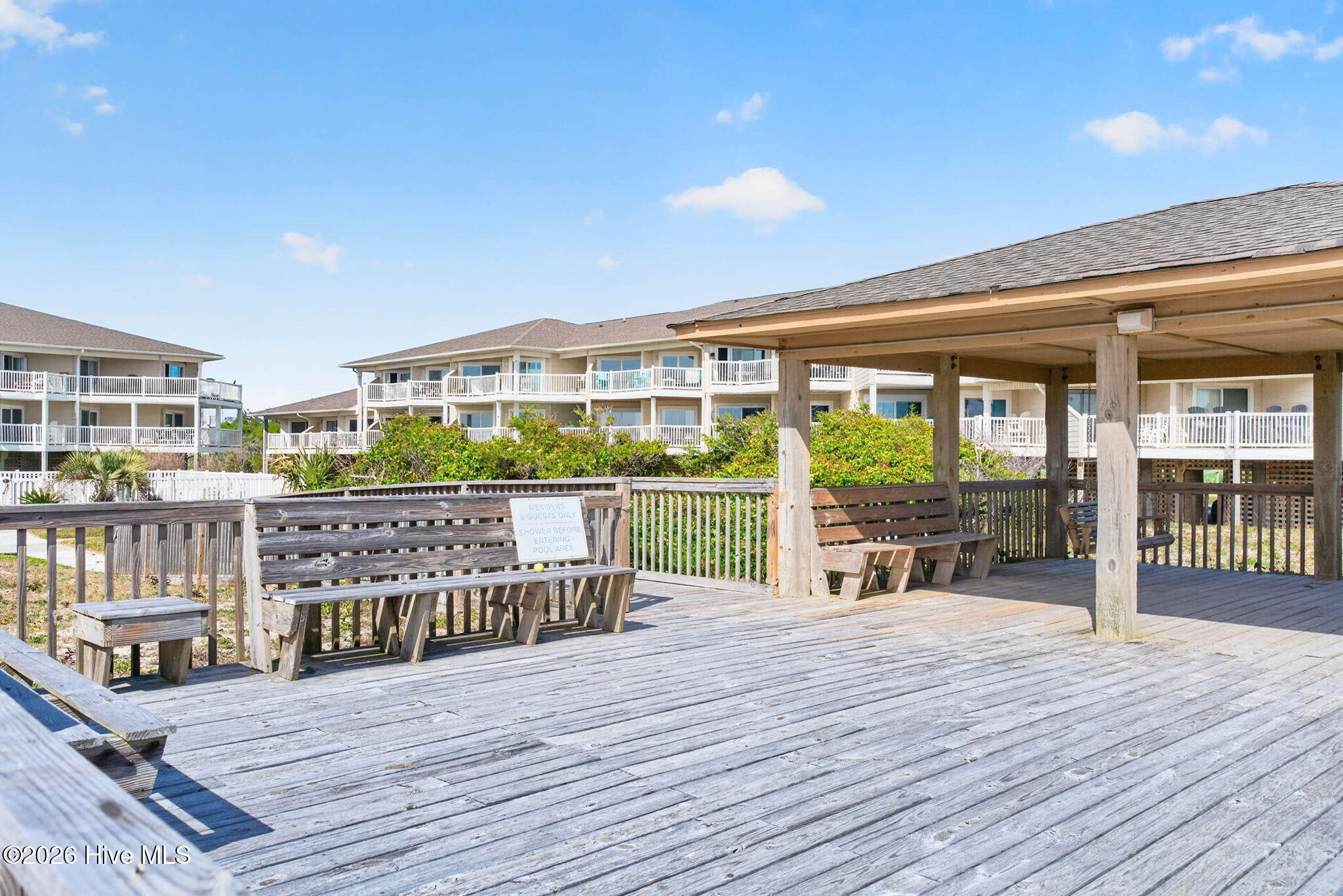 100570514 | Photo 55