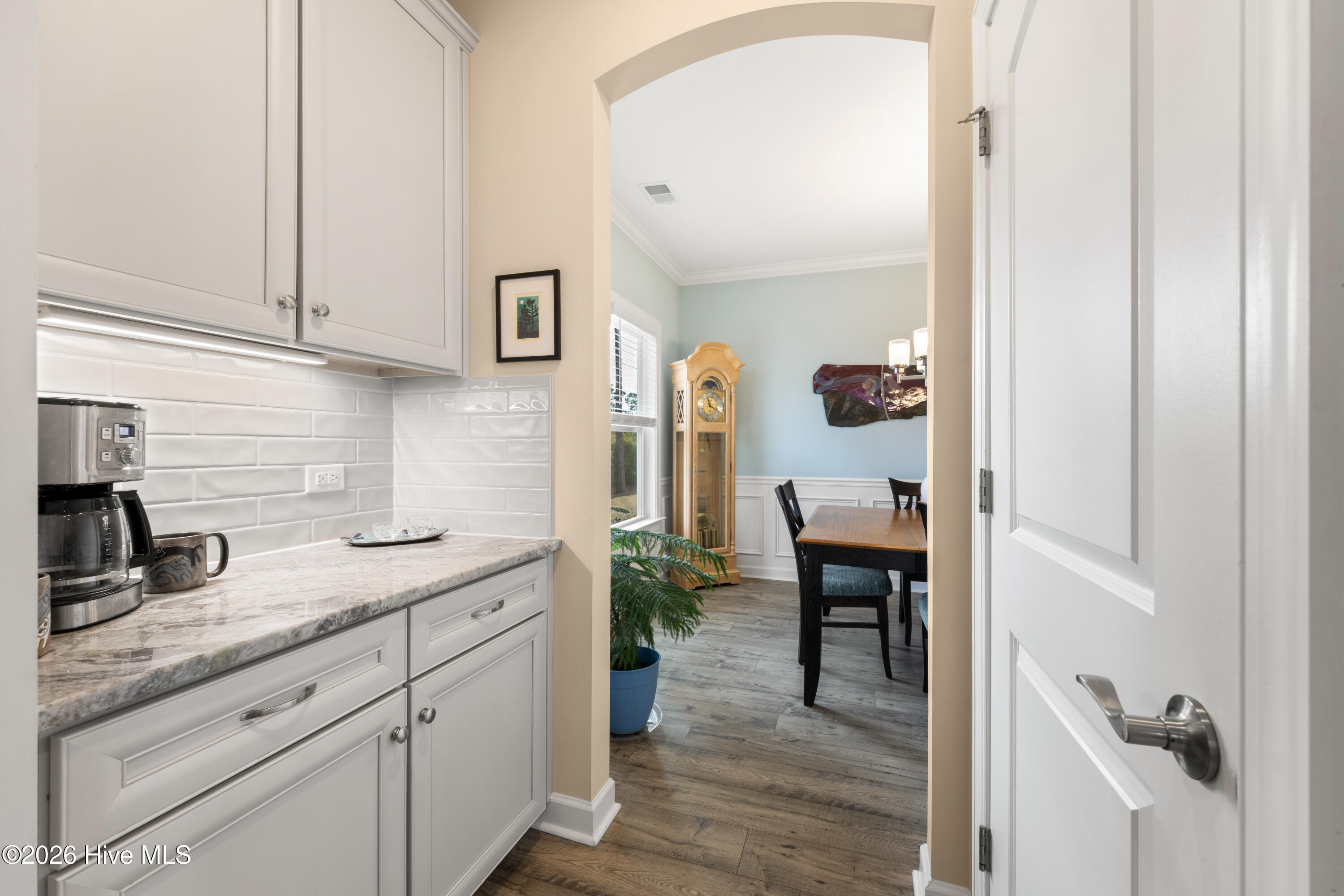 100555915 | Photo 23