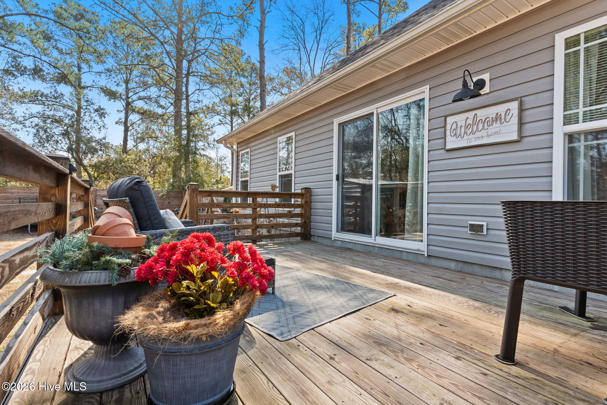 100557943 | Photo 32