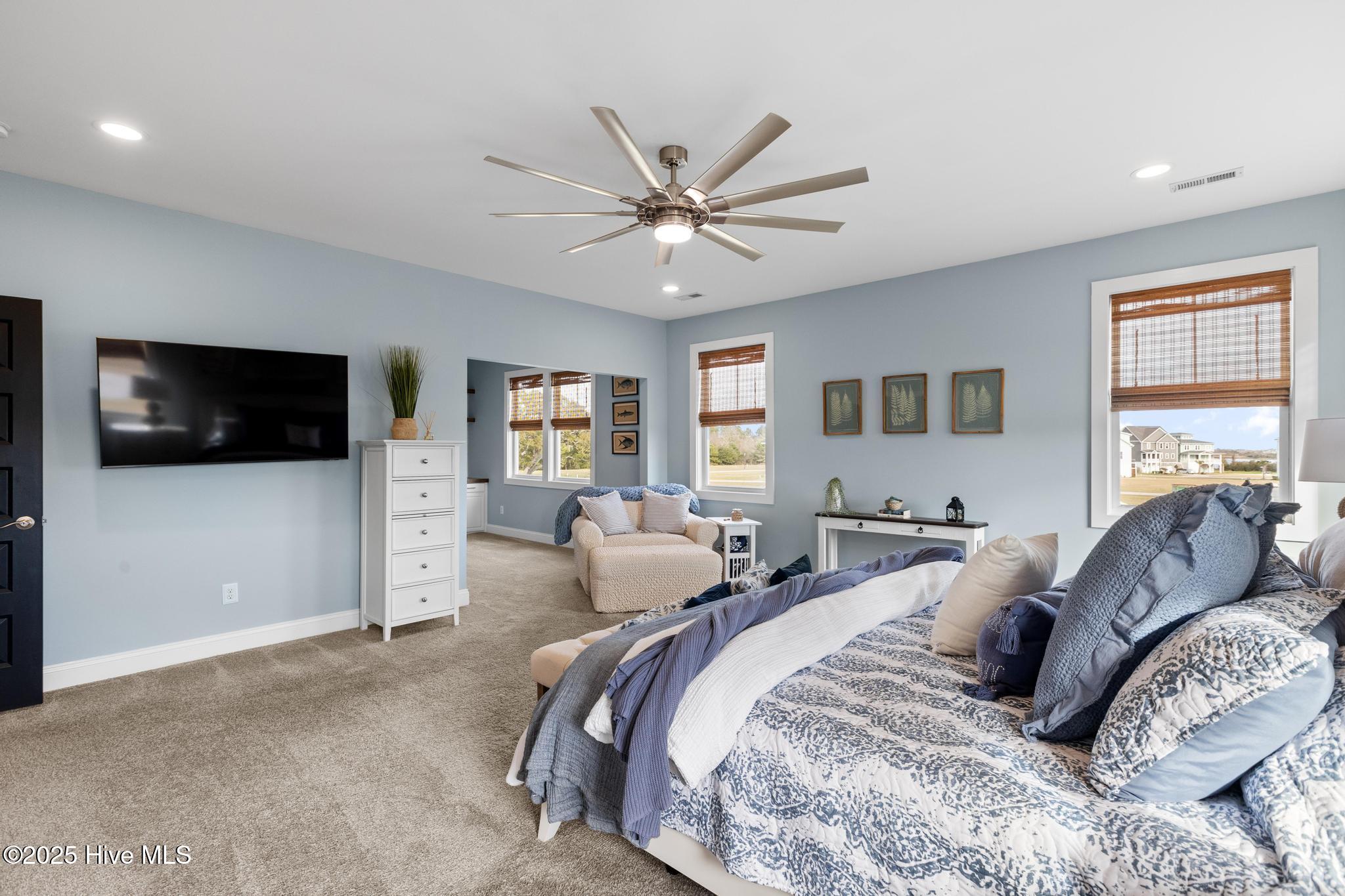 100554502 | Photo 35