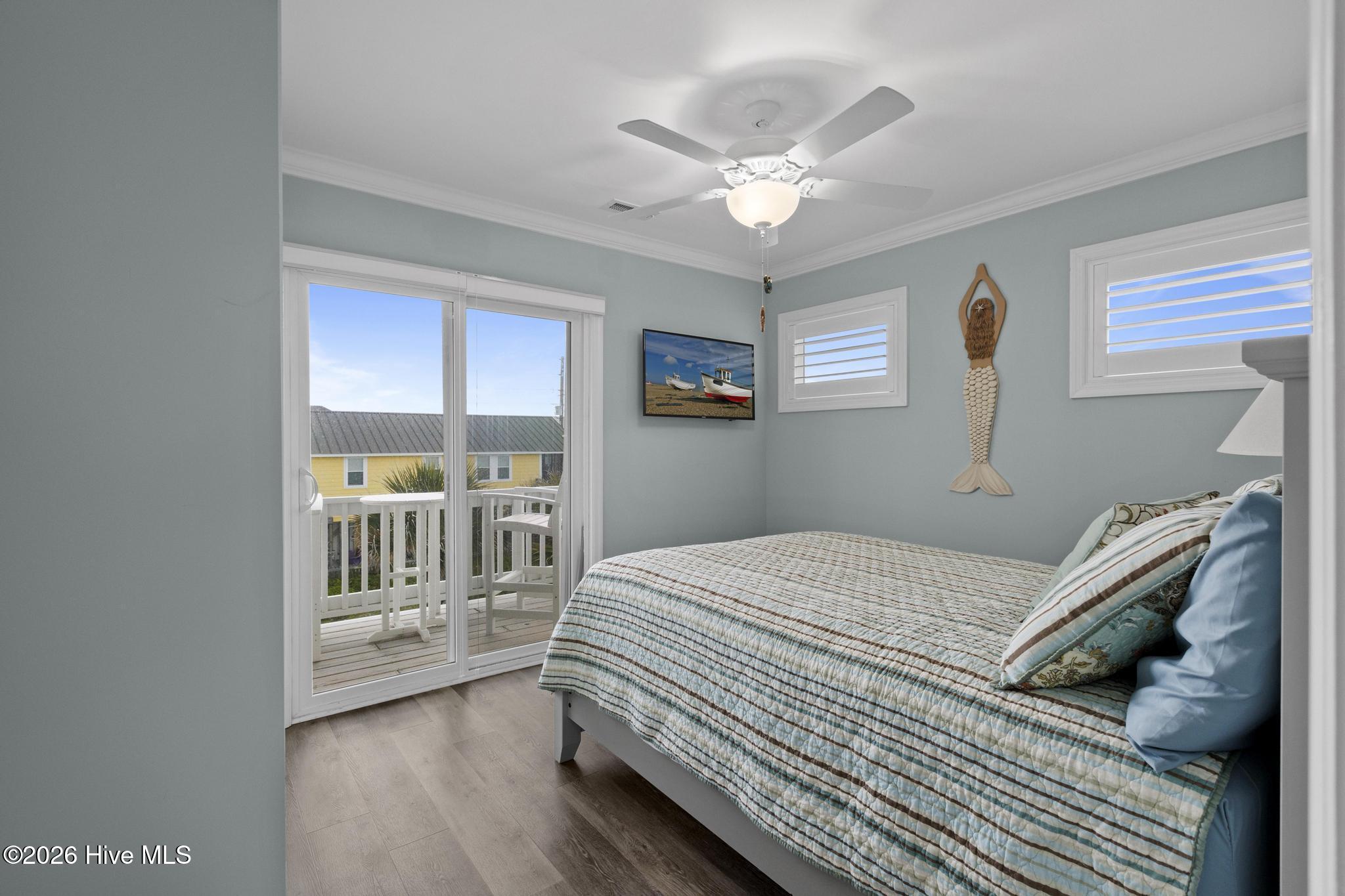 100553313 | Photo 32