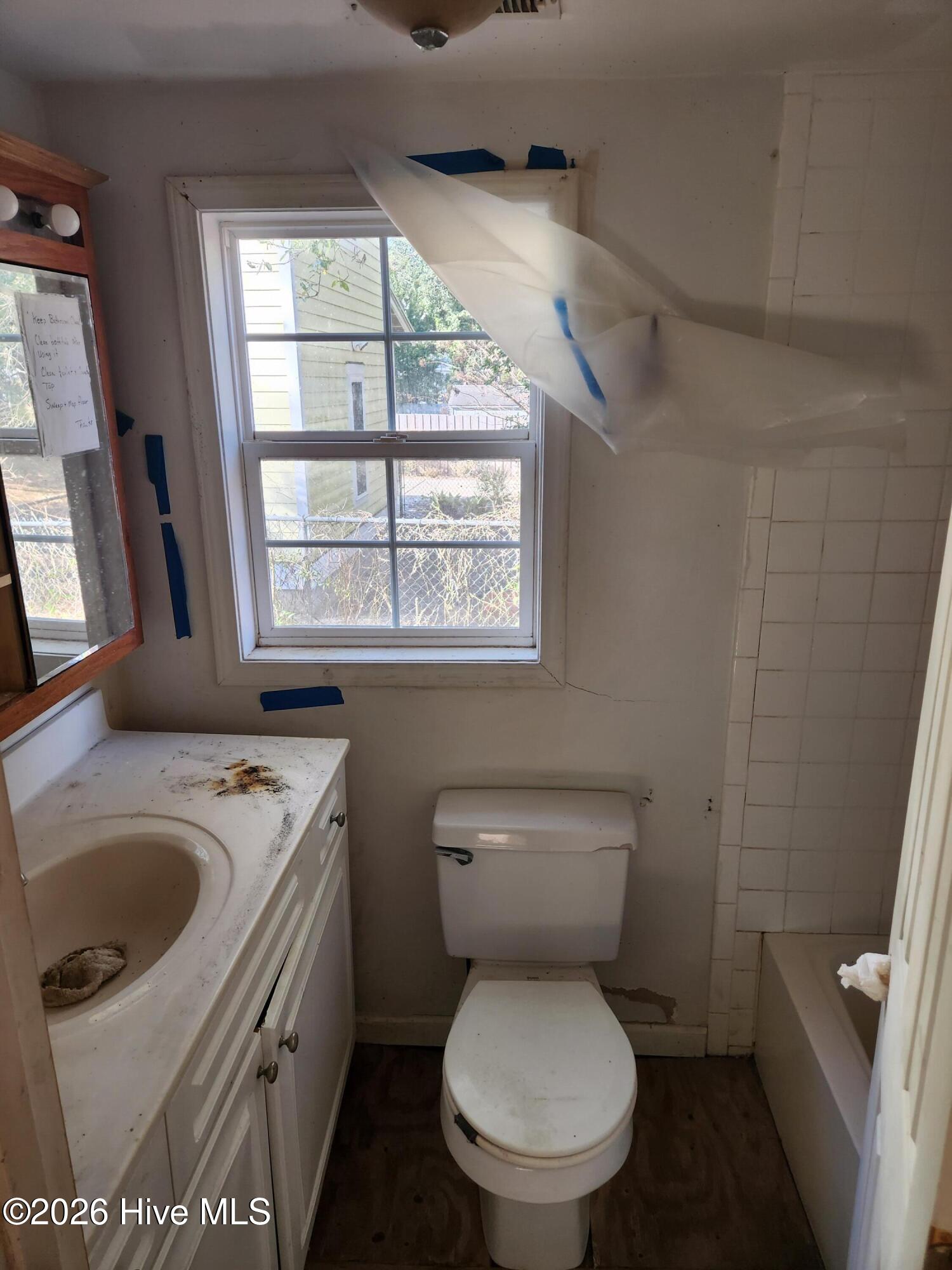 100550453 | Photo 25