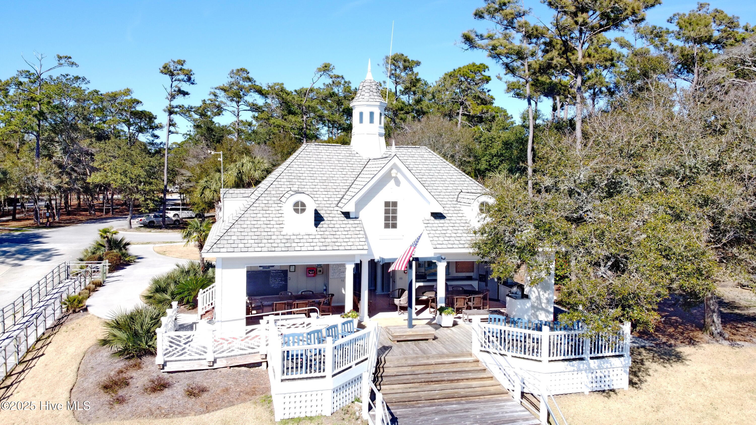 100488019 | Photo 27