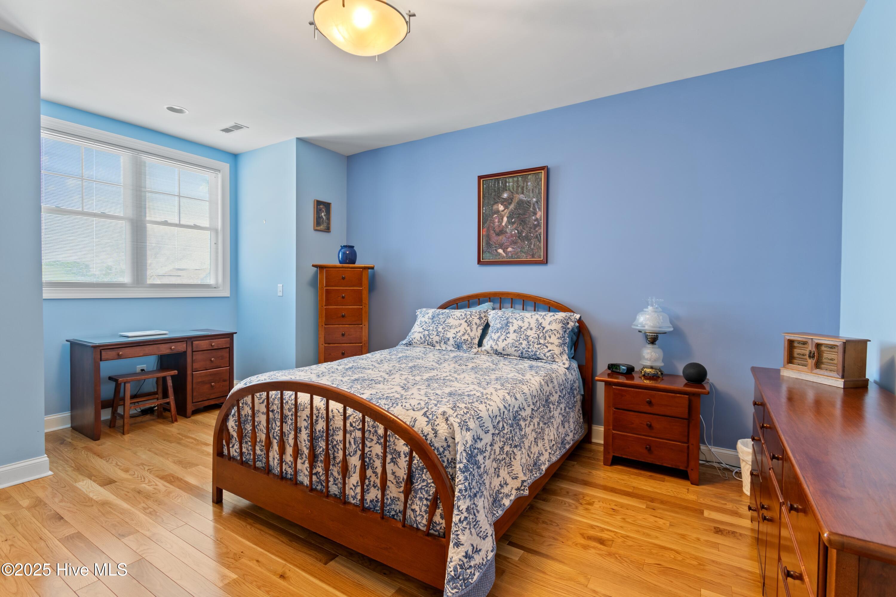 100497358 | Photo 29