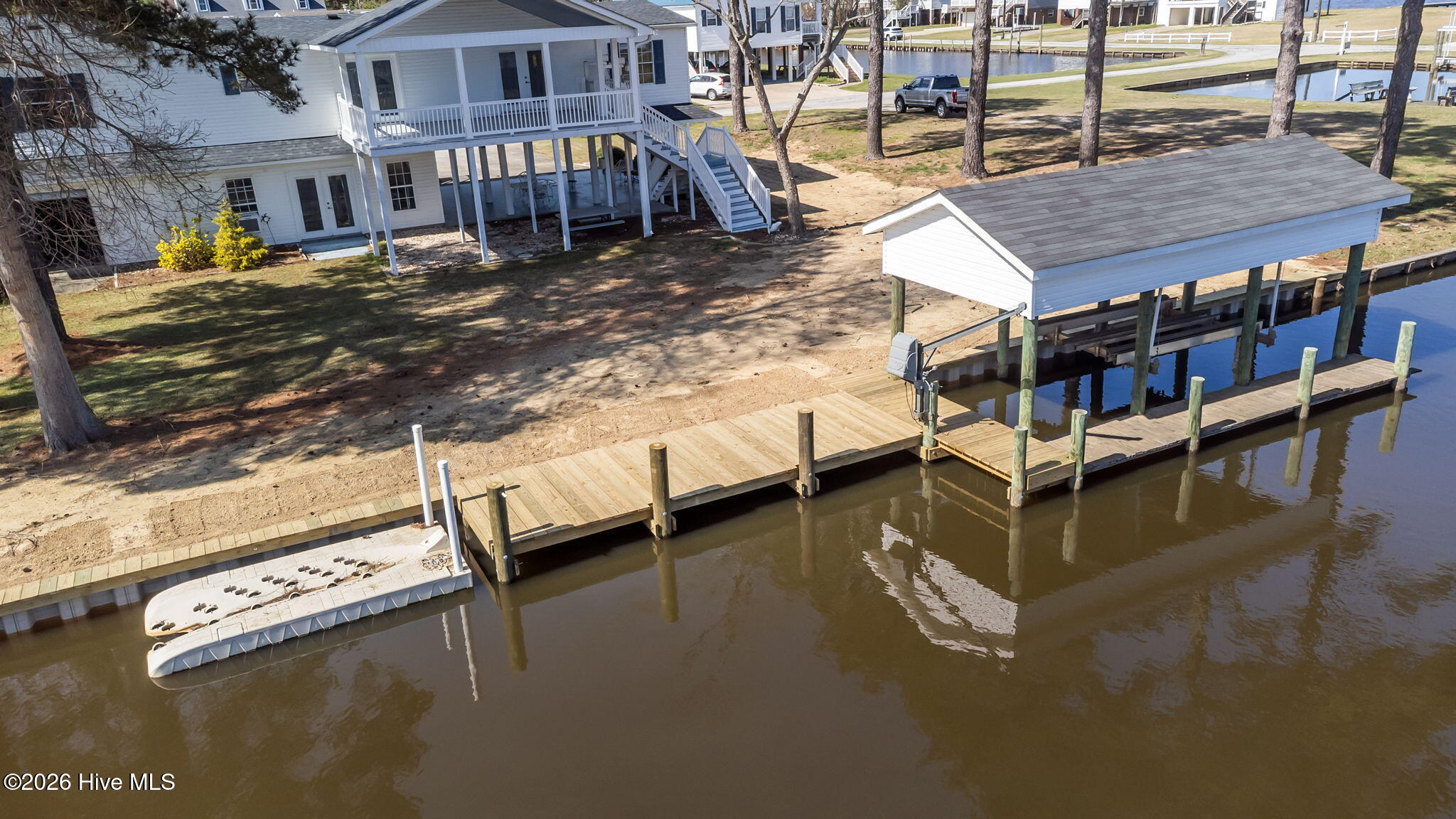 NEW BULKHEAD & PIER