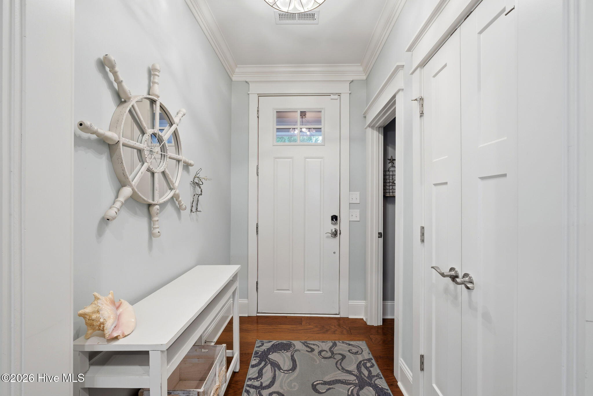 100553836 | Photo 47