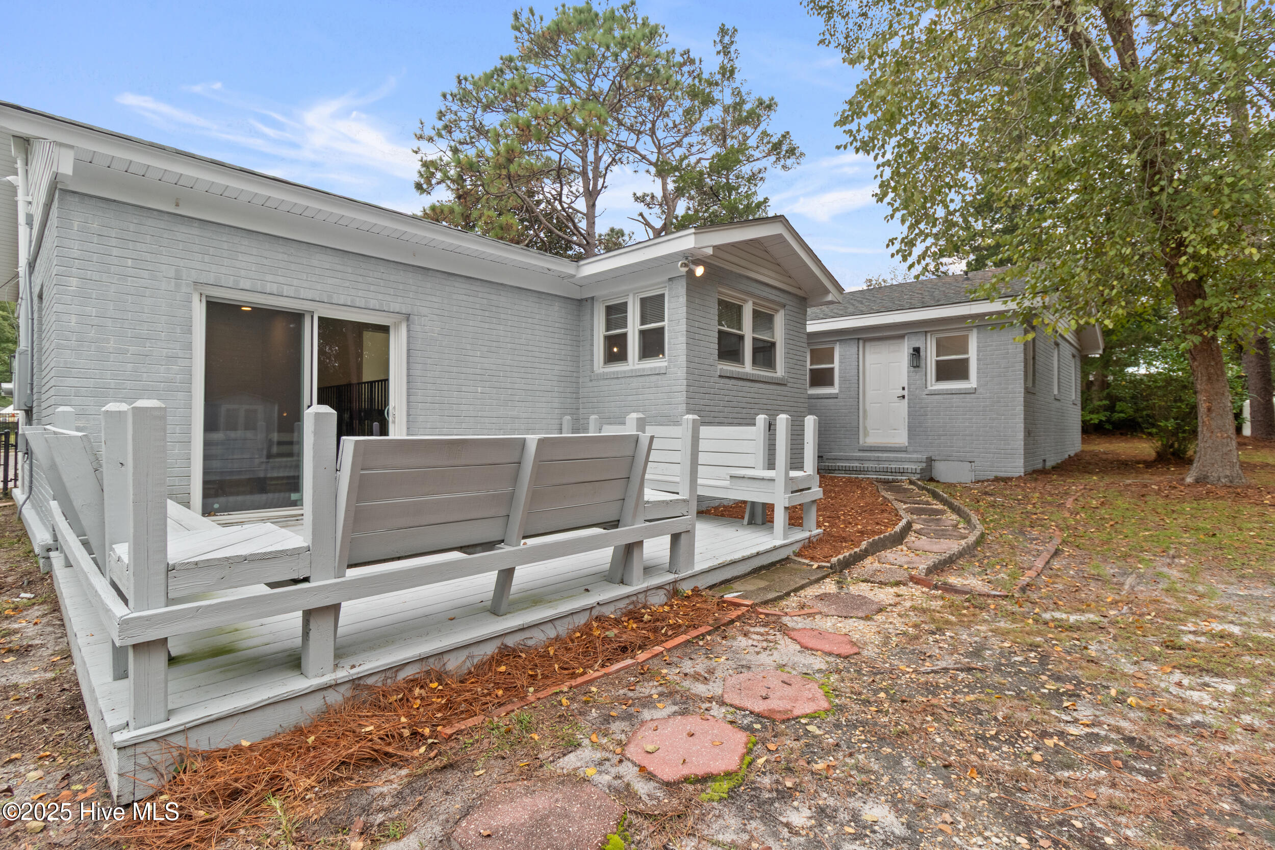 100534171 | Photo 33