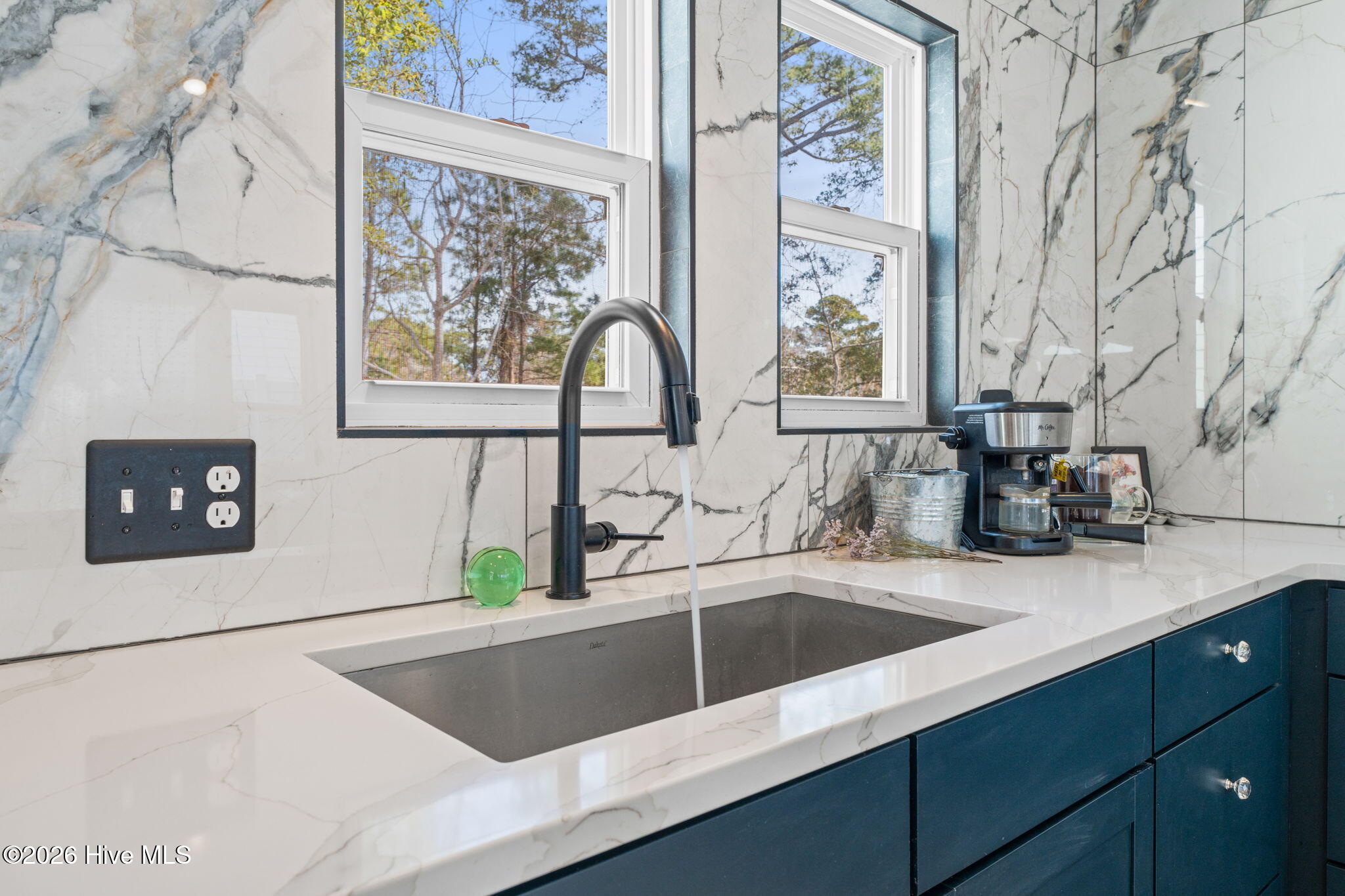 100554364 | Photo 44