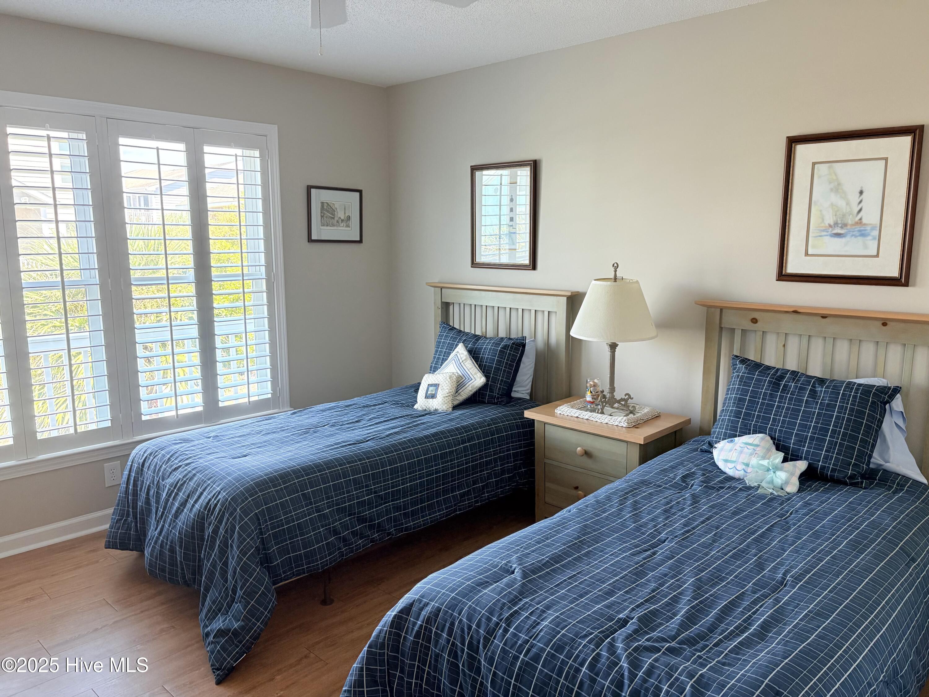 100529458 | Photo 22