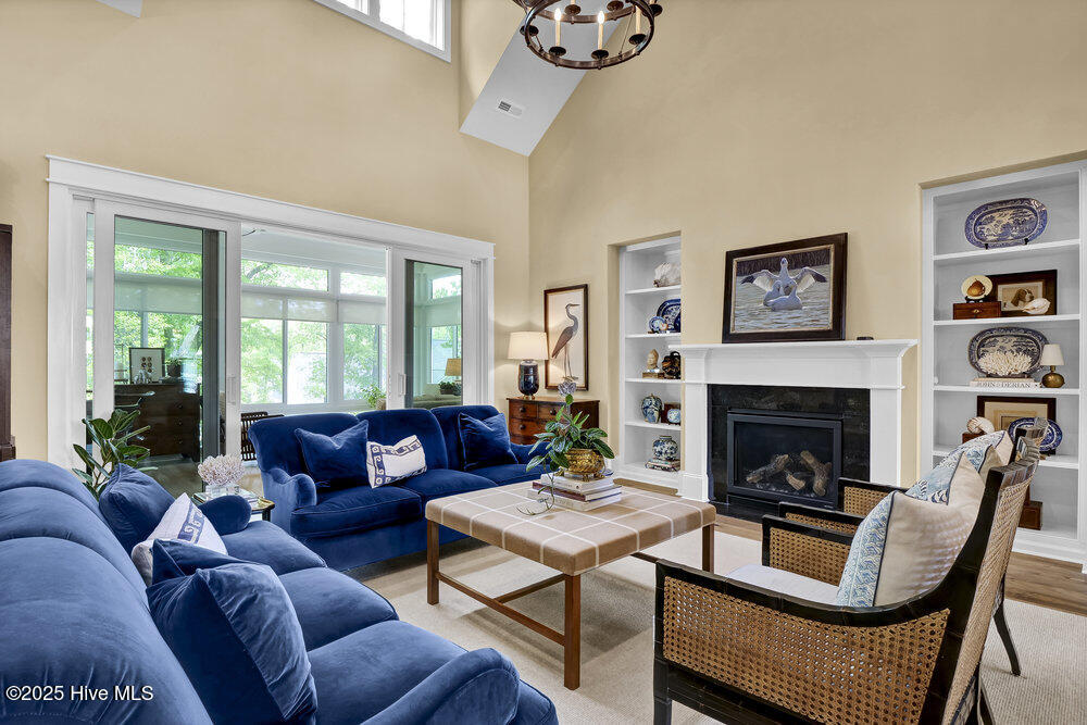 100534393 | Photo 14