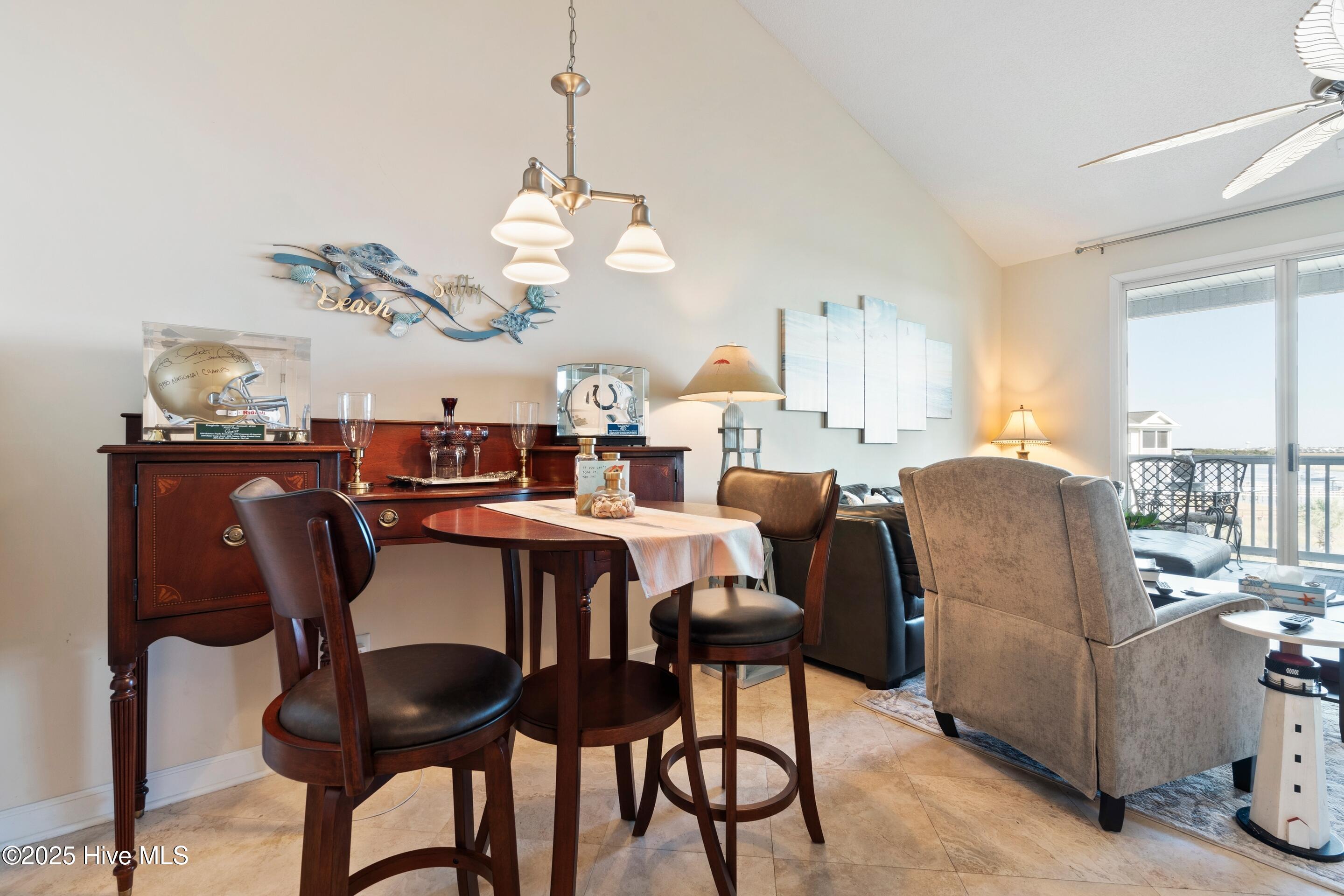 100547401 | Photo 13