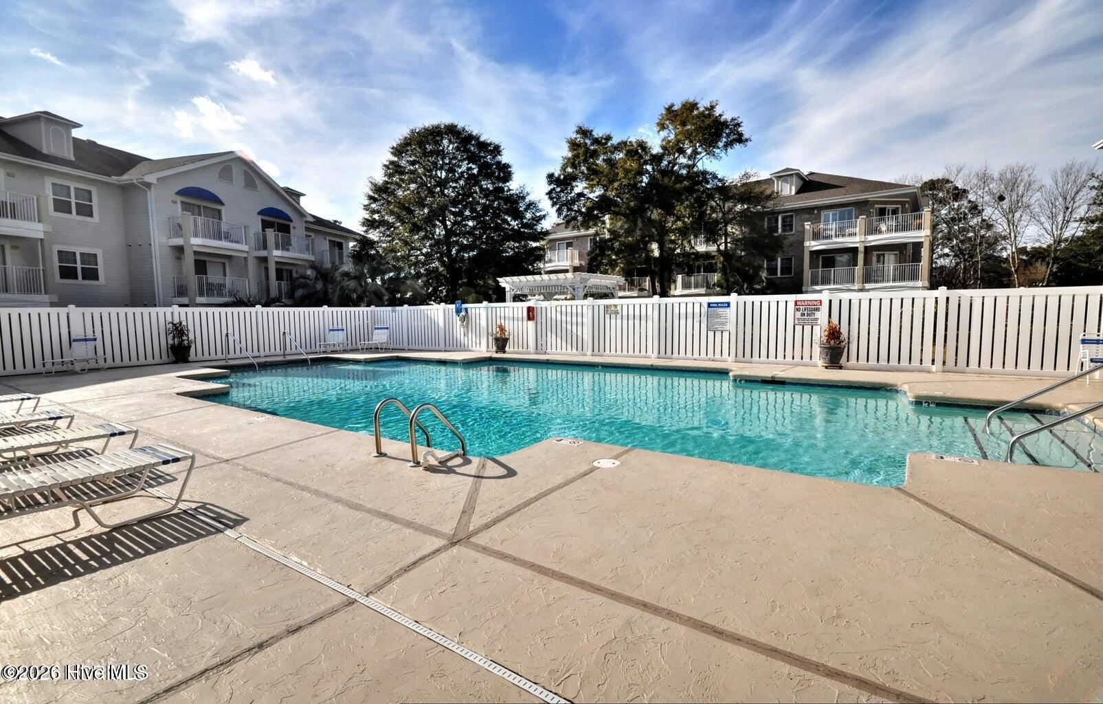 100564188 | Photo 32