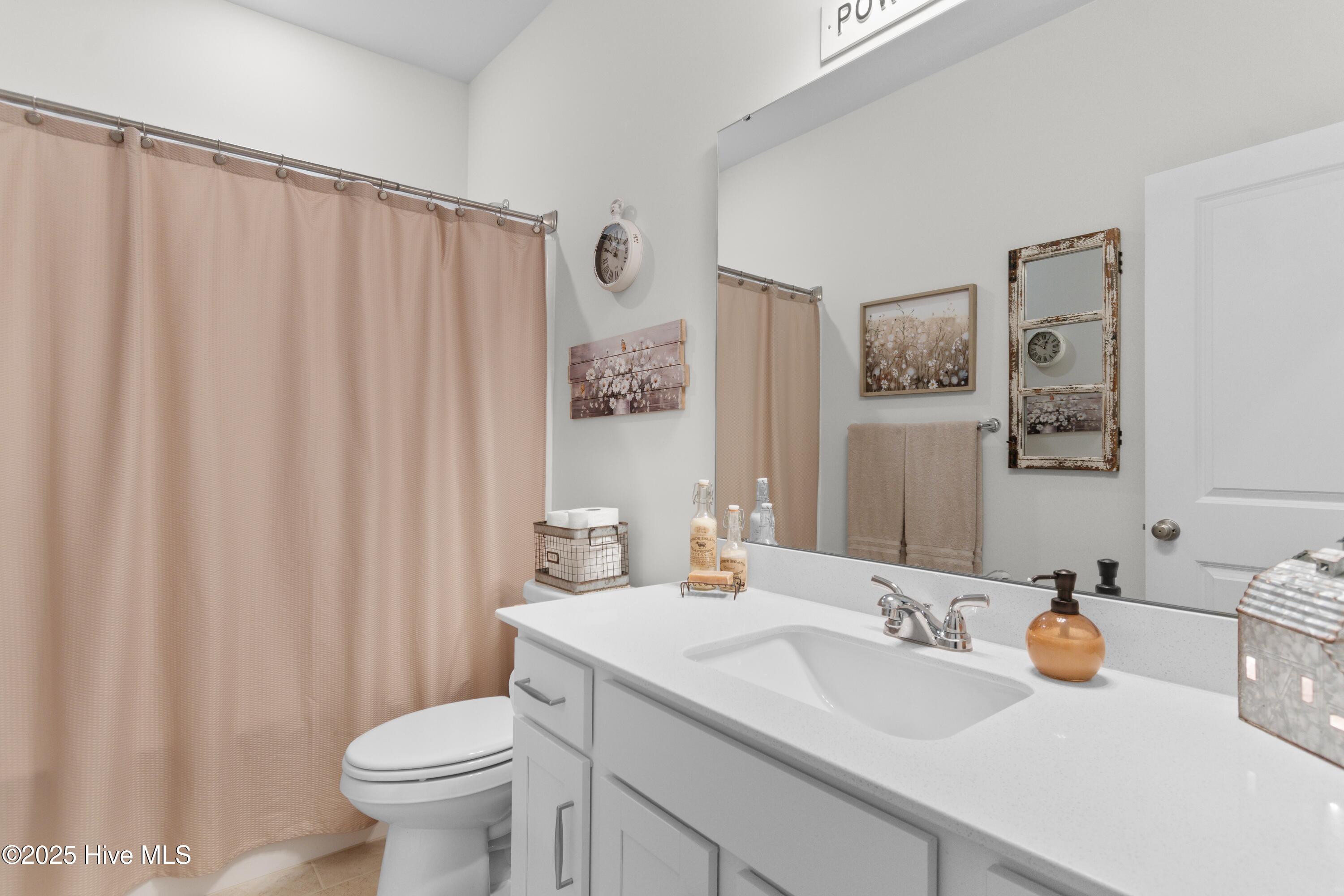 100543949 | Photo 21