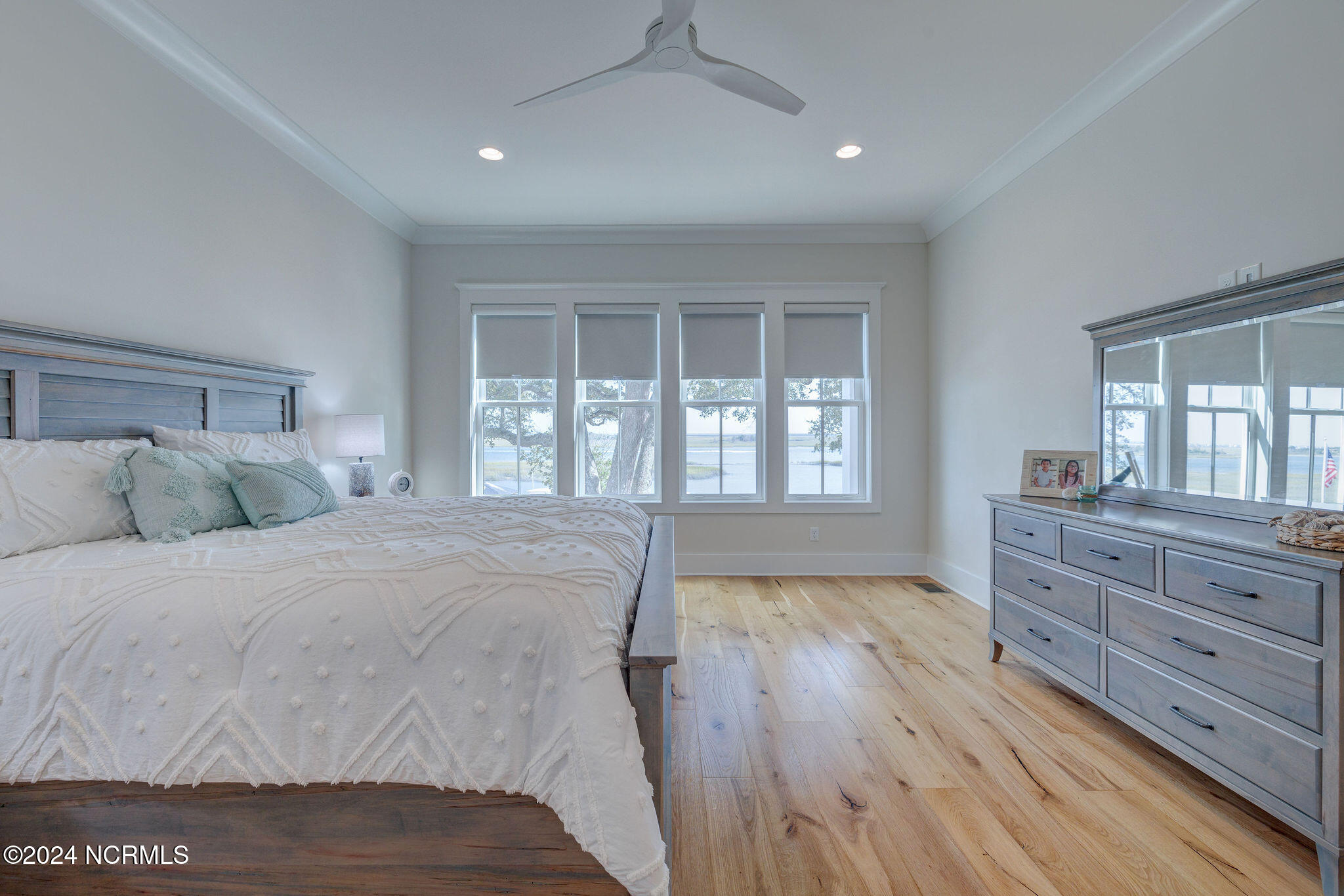 100547028 | Photo 32