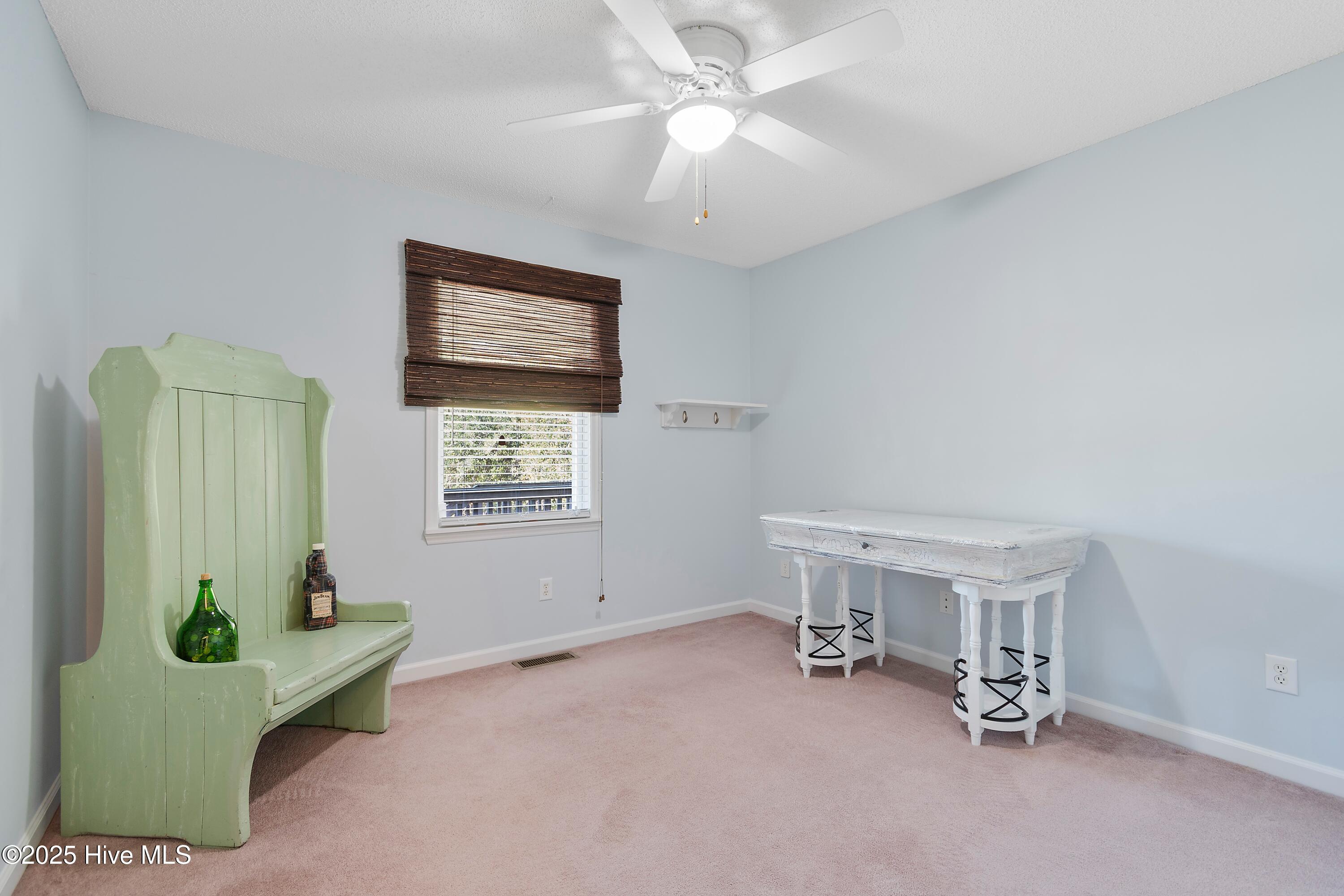 100542990 | Photo 40