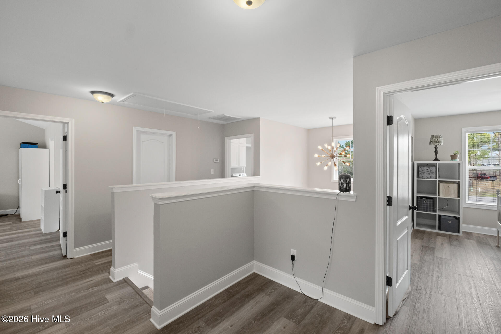 100566608 | Photo 19