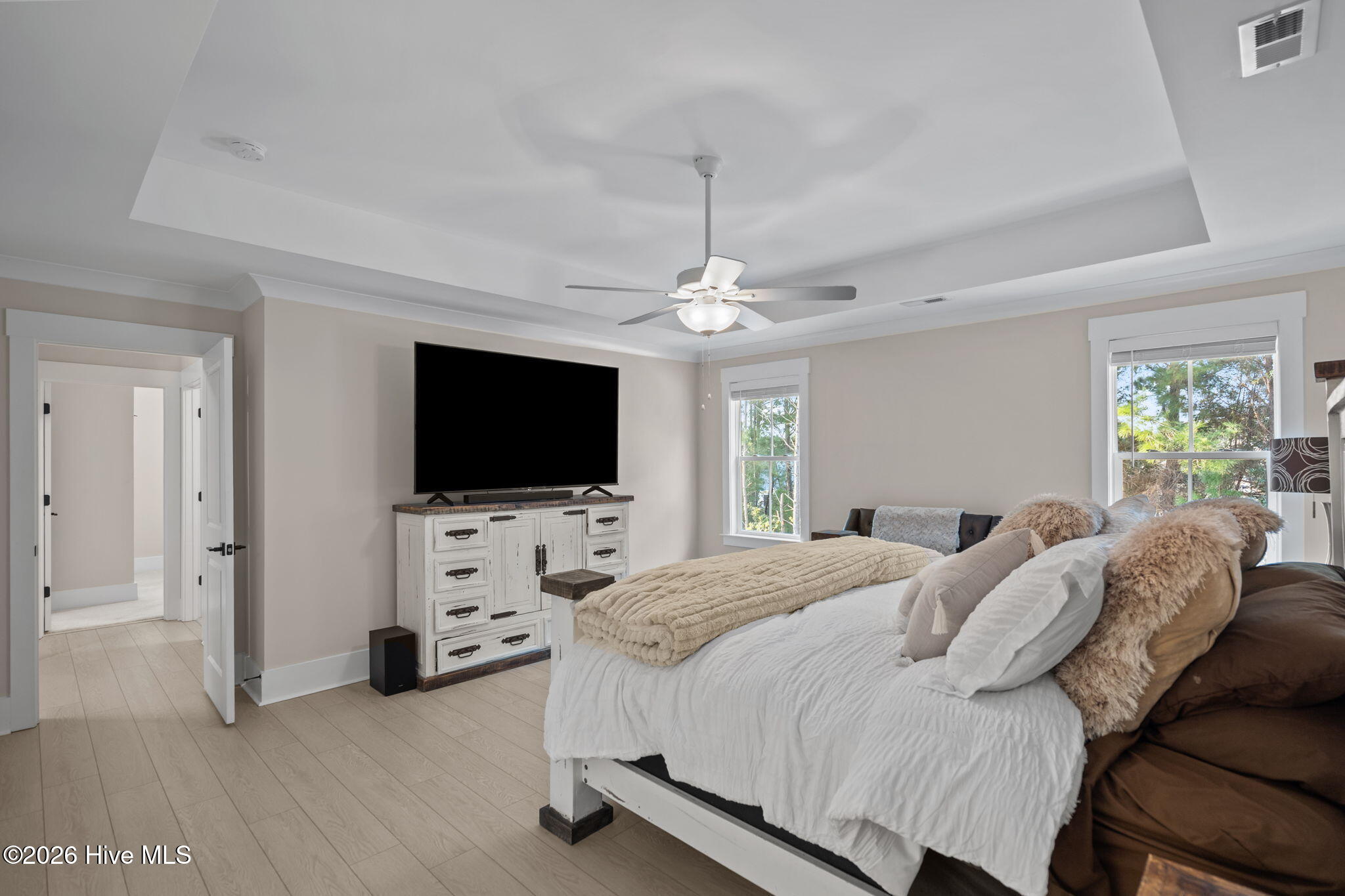 100555994 | Photo 15