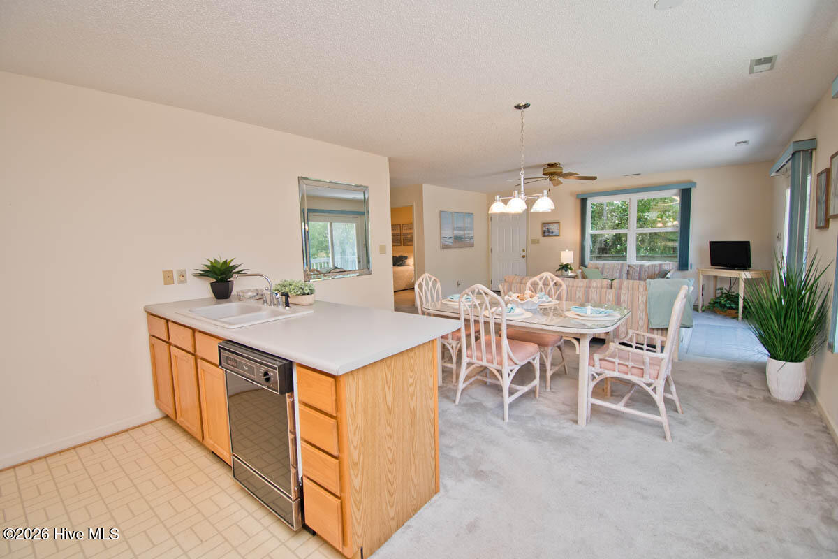 100570444 | Photo 11