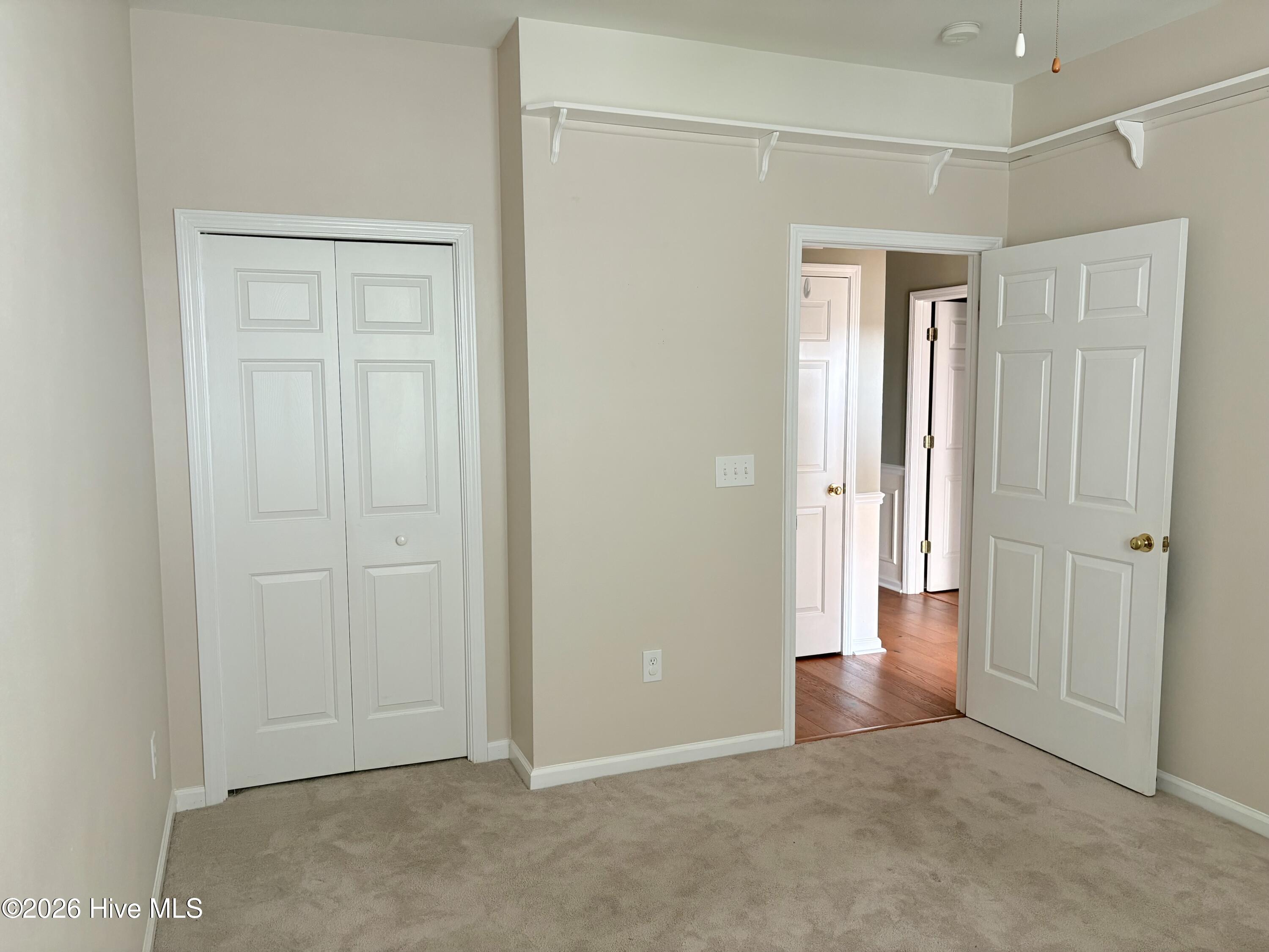 100567437 | Photo 19