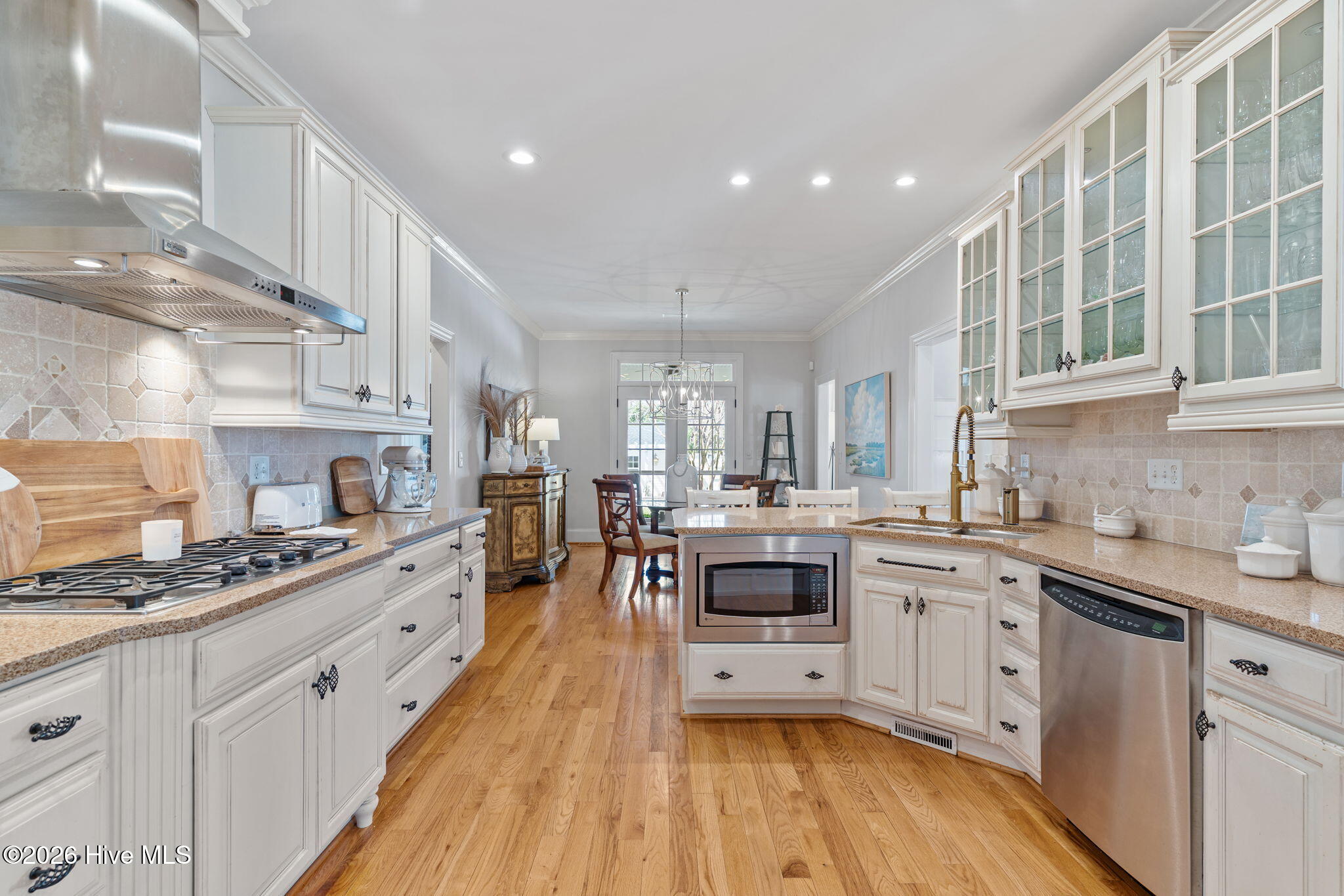 100561575 | Photo 18