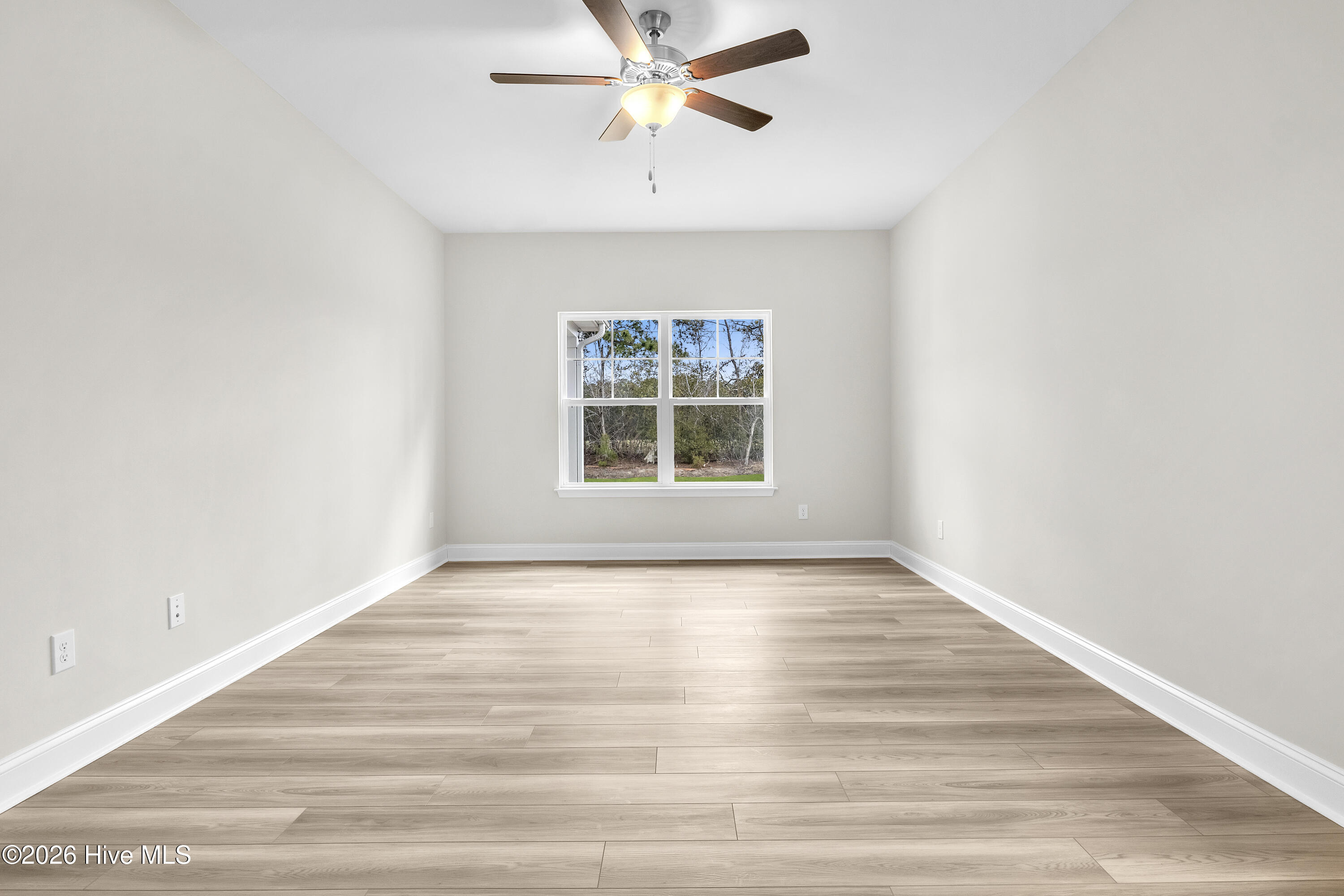 100552787 | Photo 30