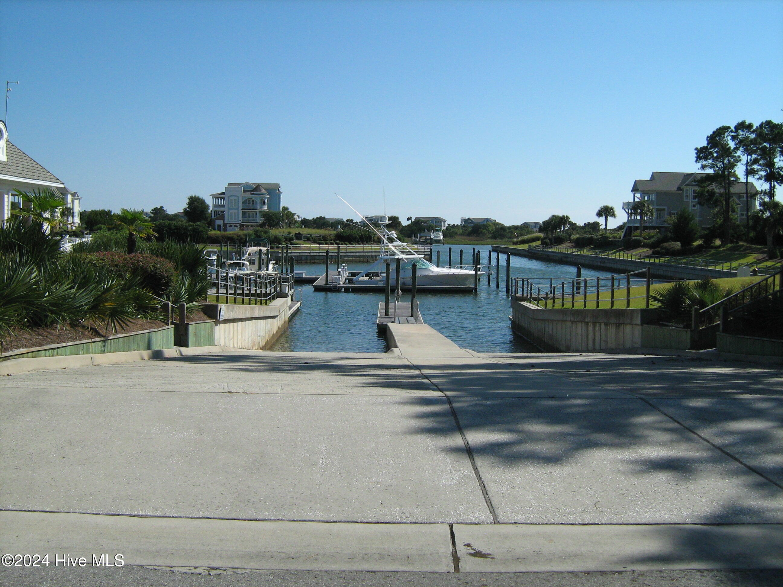 100548442 | Photo 27