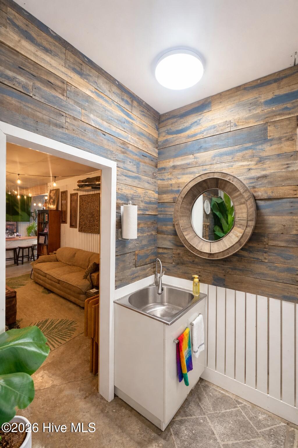 5401EB8F-FACA-4DC8-9266-6ABB7235F027