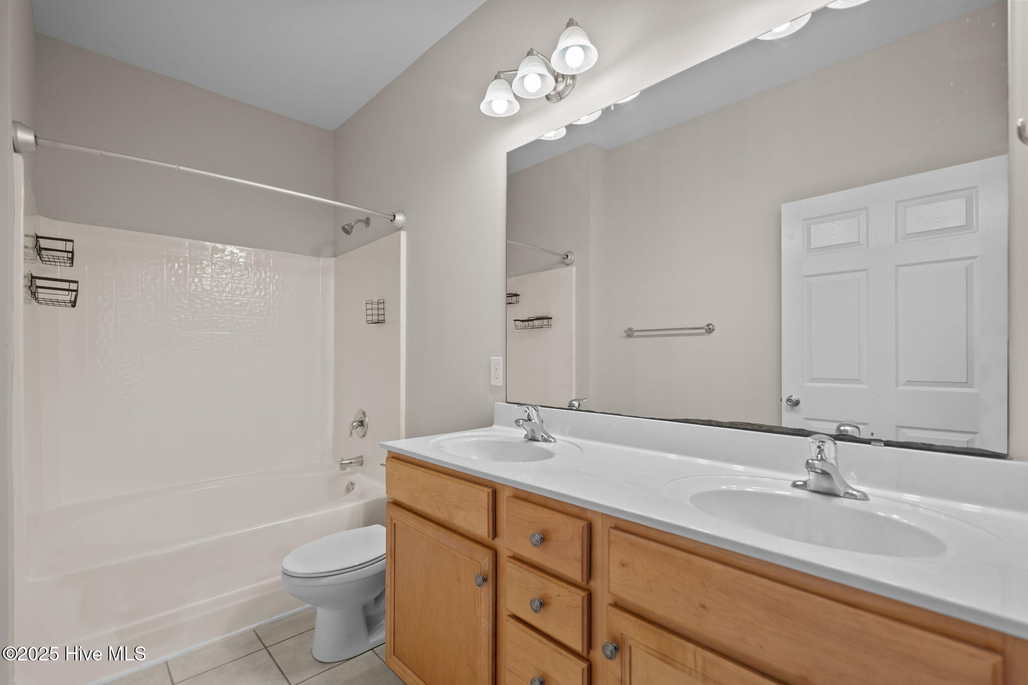 100540244 | Photo 23