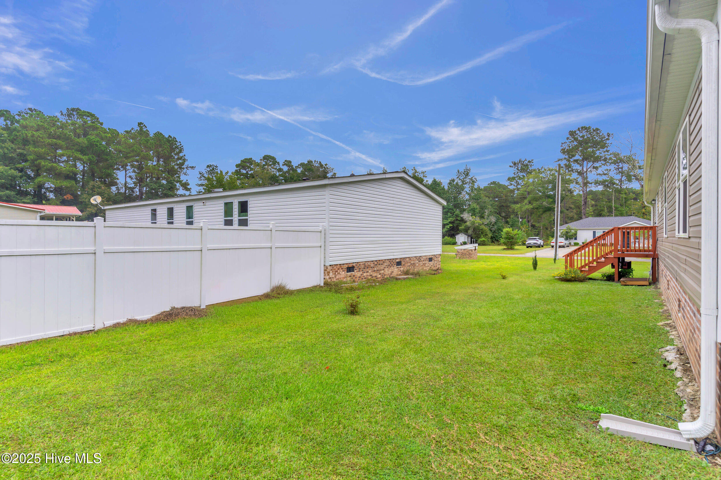 100533753 | Photo 27