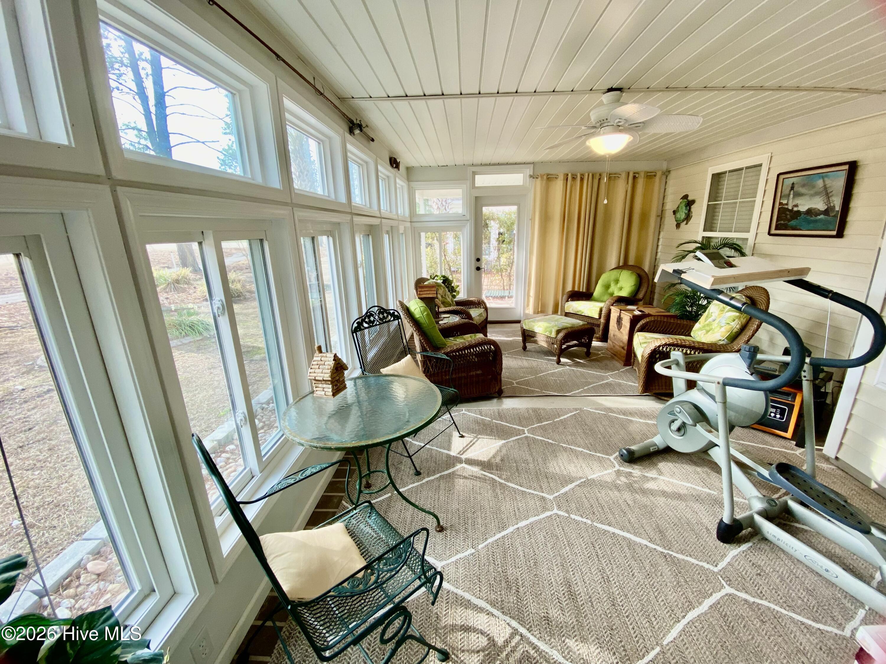 100555896 | Photo 47