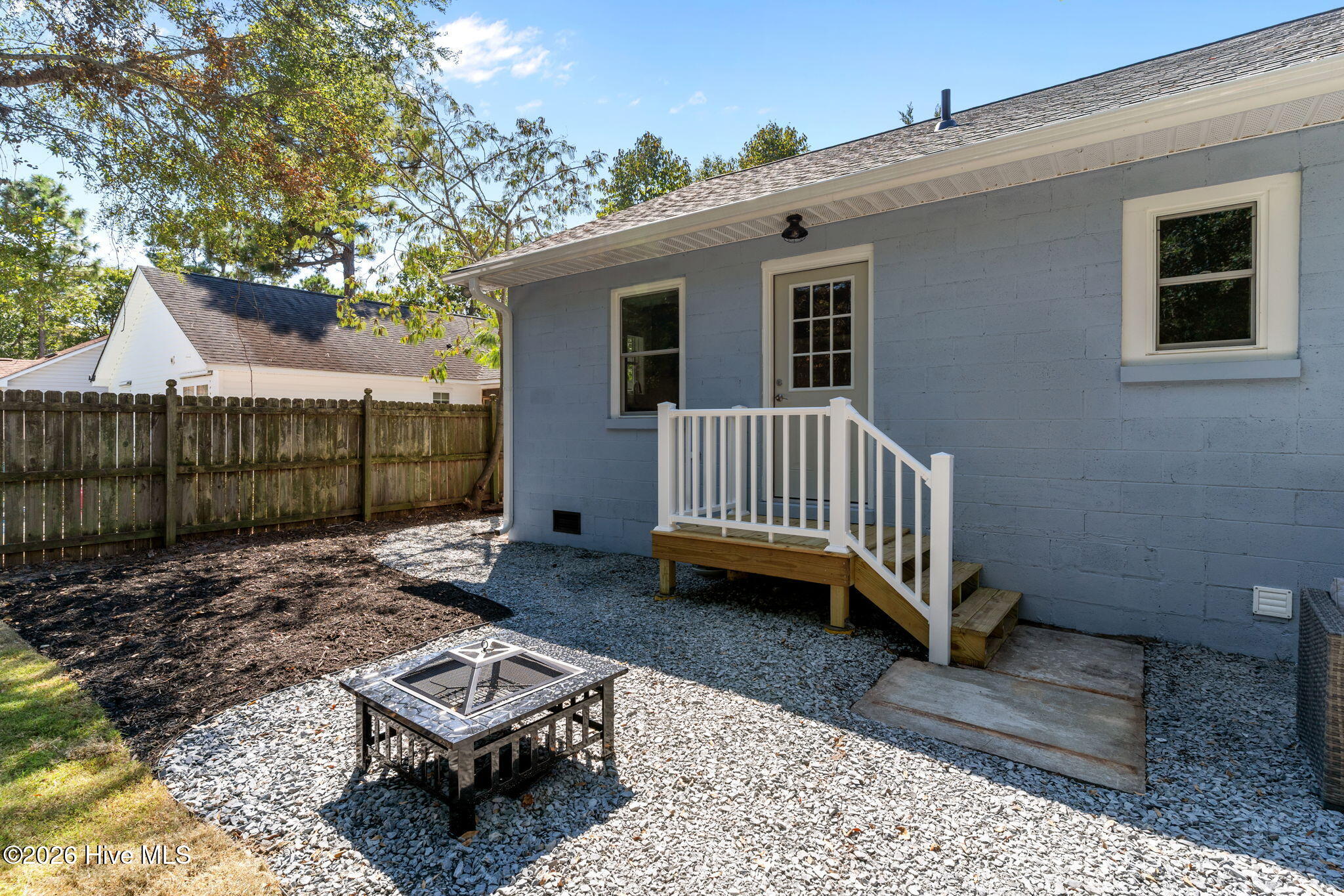 100563030 | Photo 52