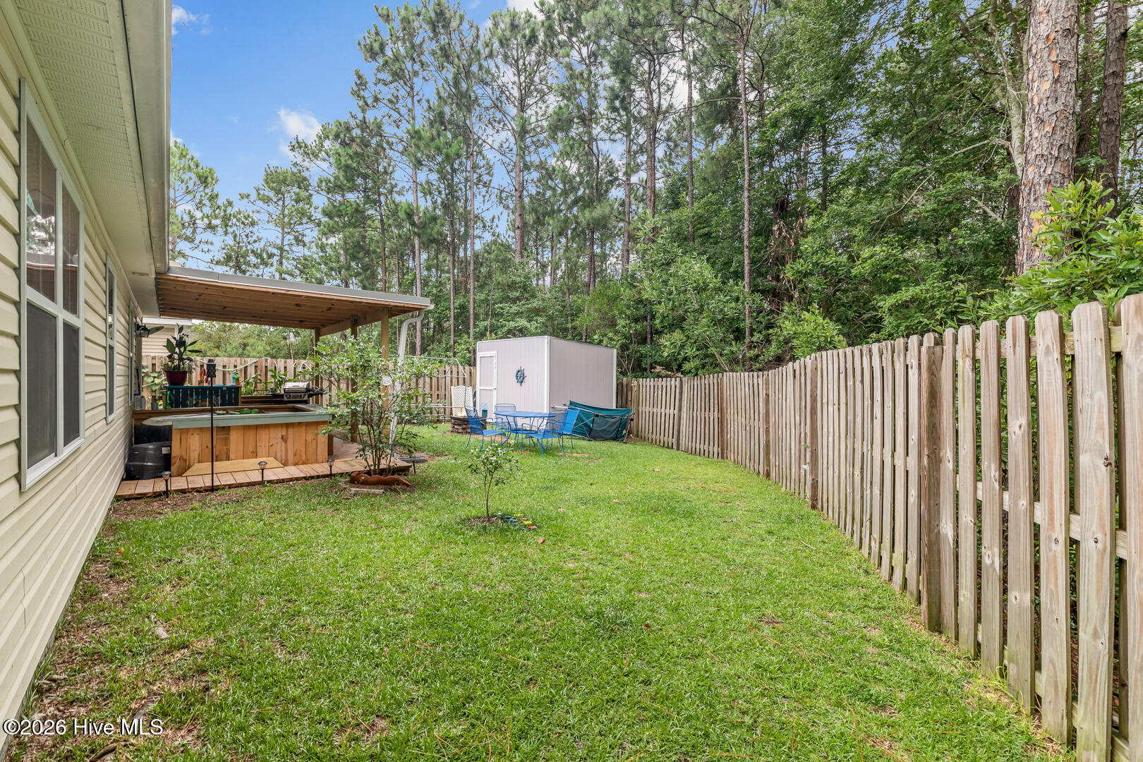 100562392 | Photo 36