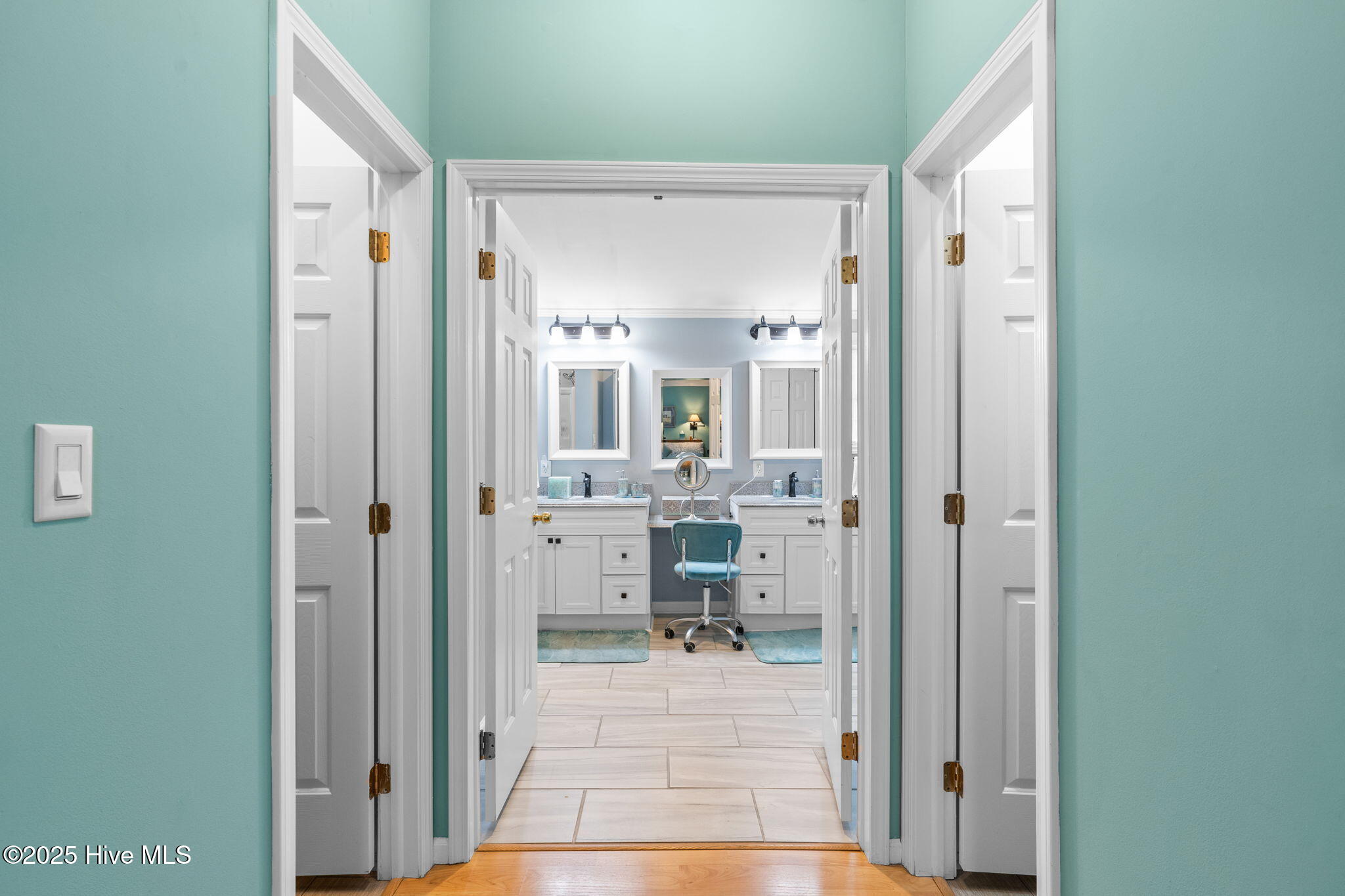 100527656 | Photo 27