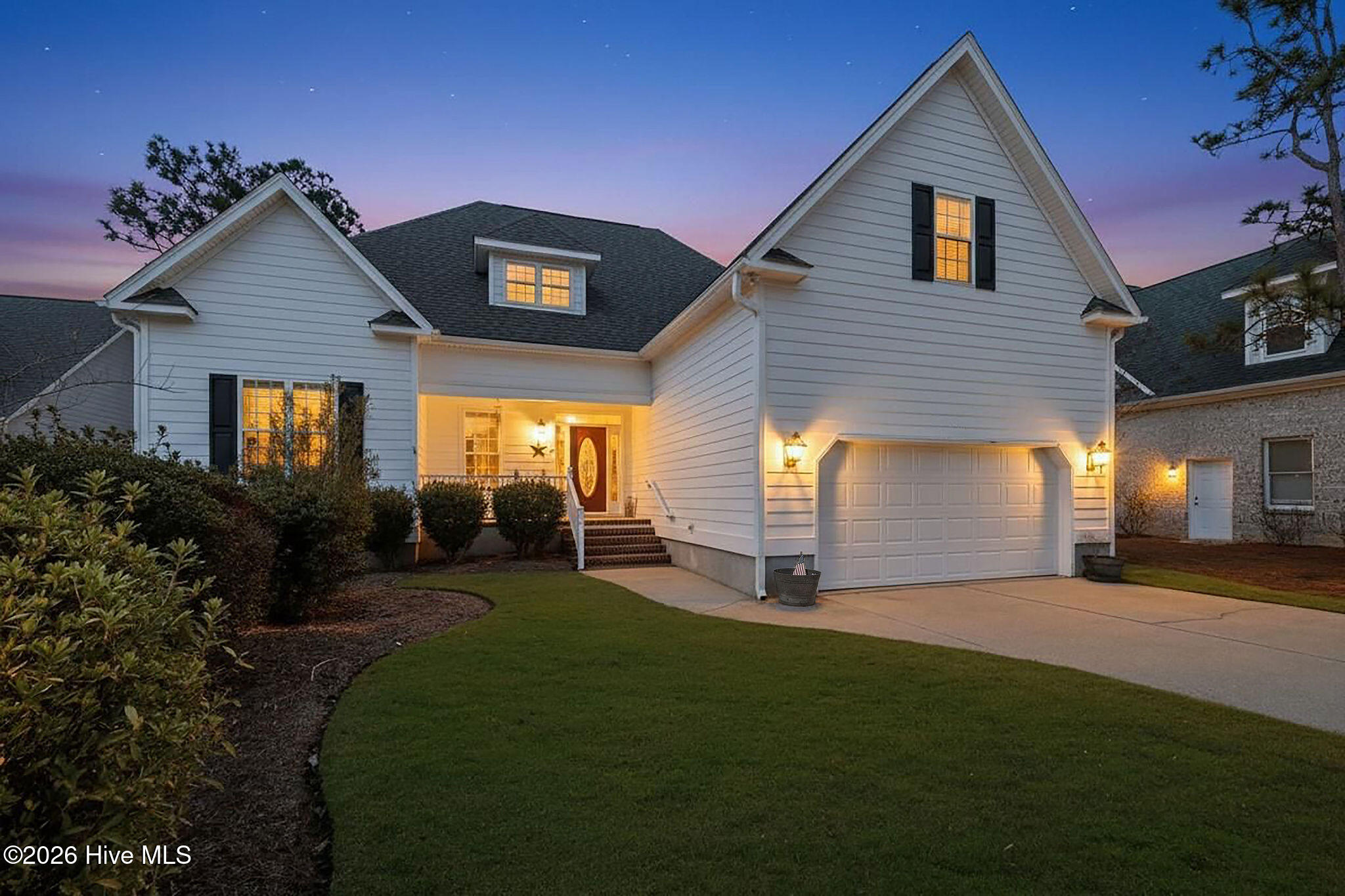 100558304 | Photo 51