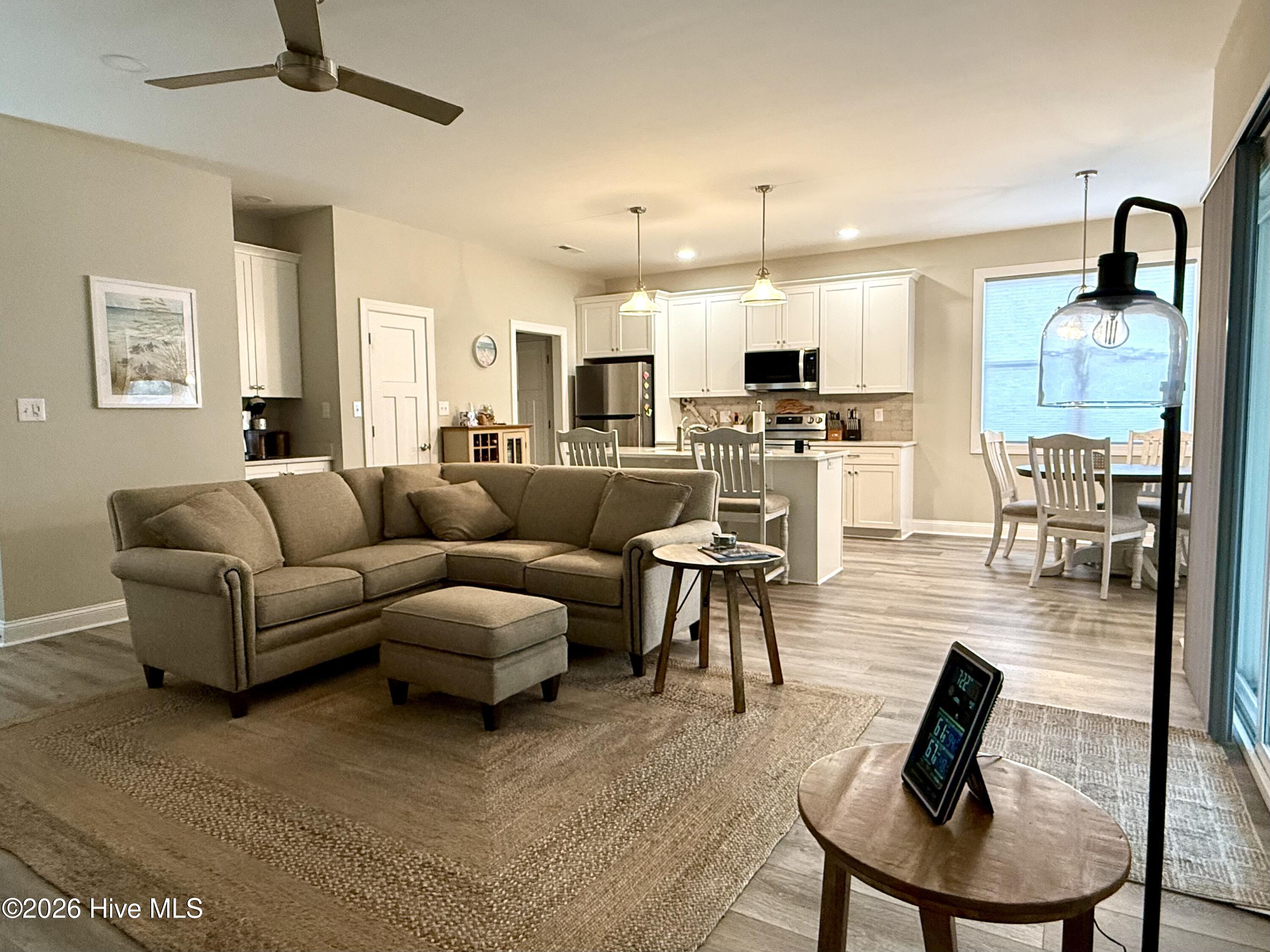 100 Evergreen Lane,Pine Knoll Shores