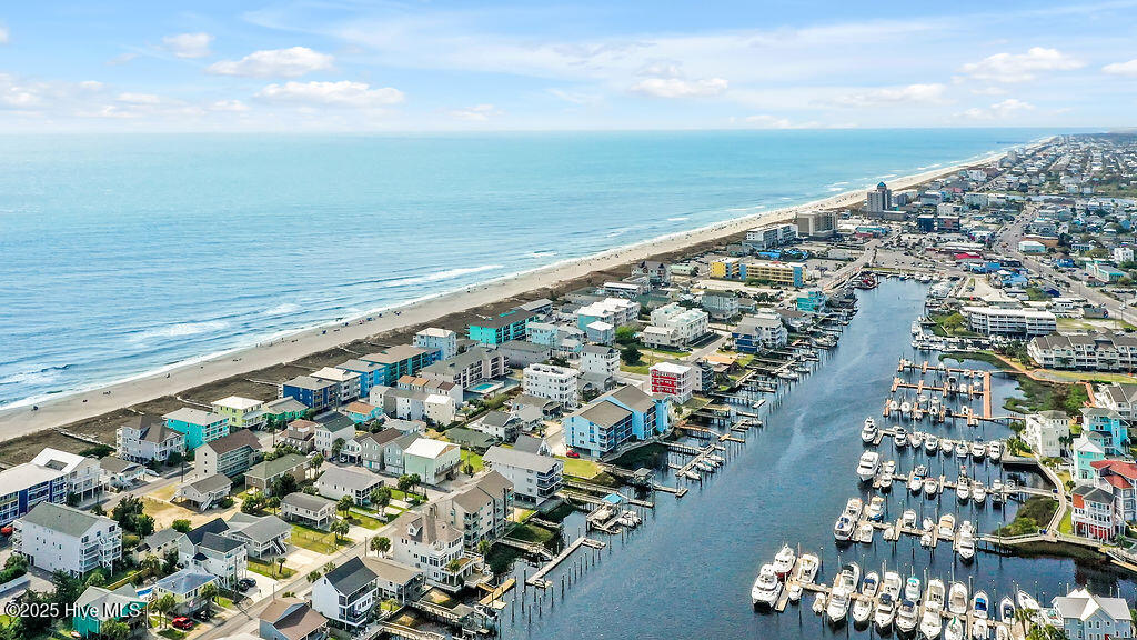 100532068 | Photo 36