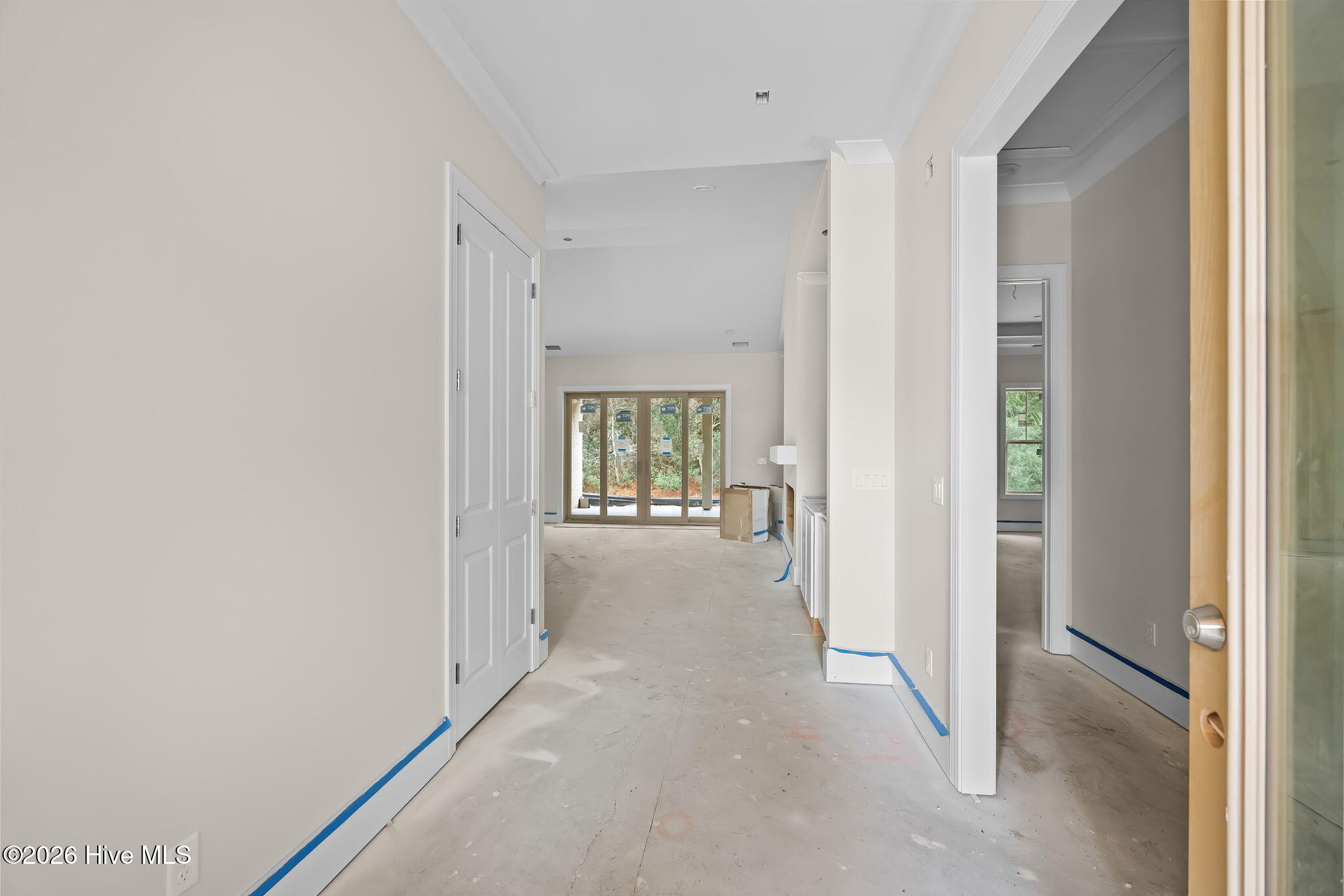 100568131 | Photo 15