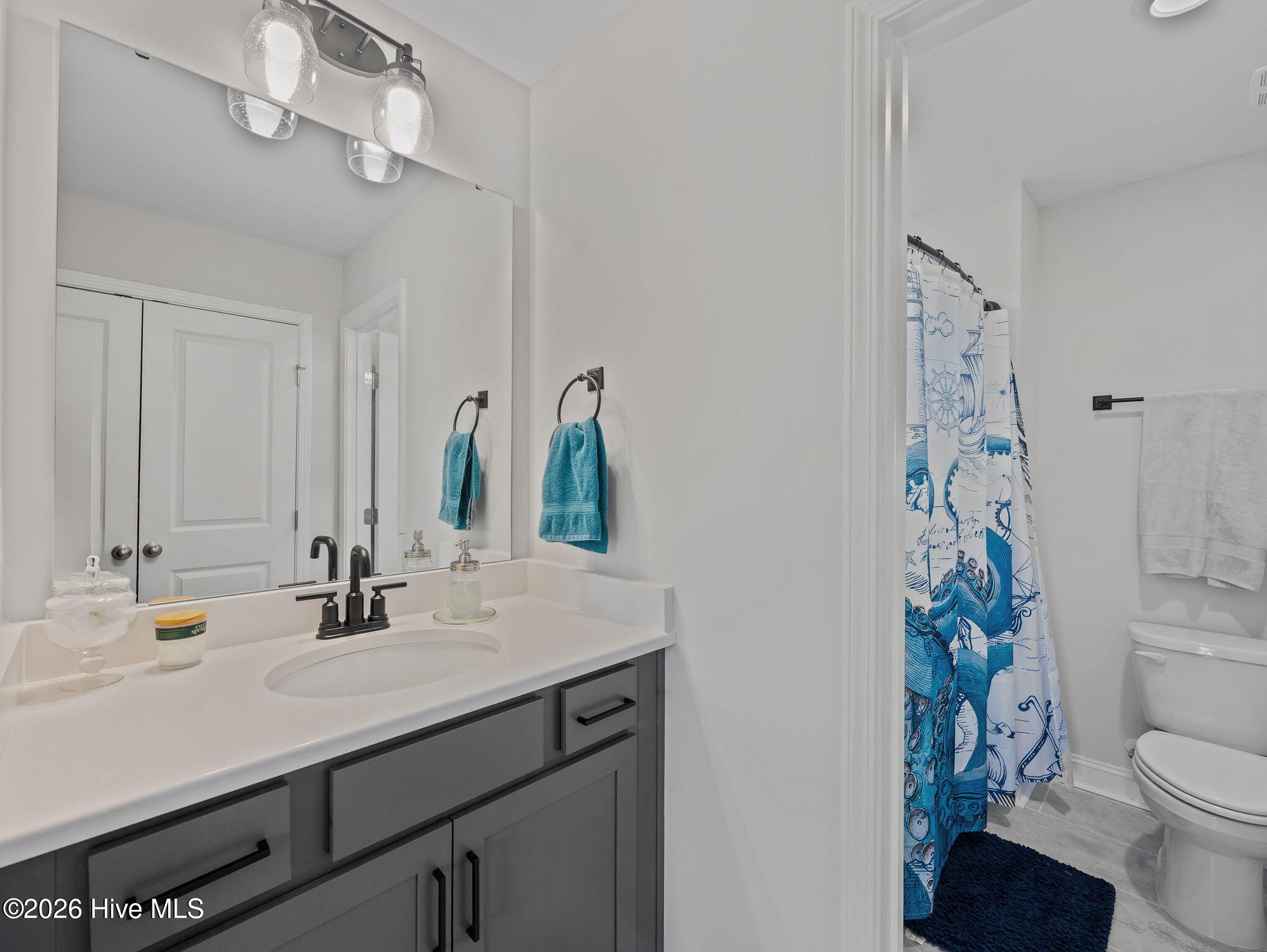 100562979 | Photo 31