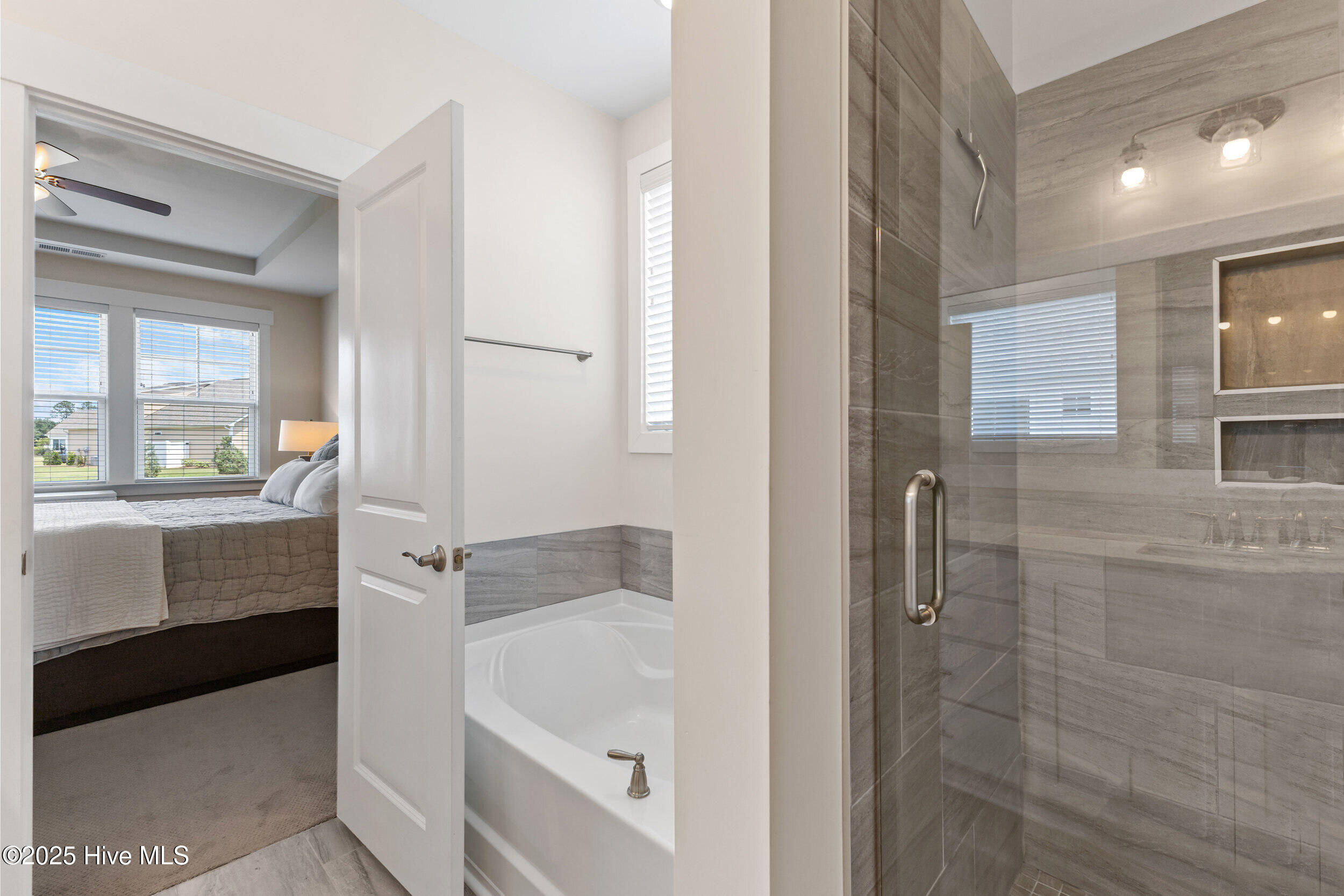 100518034 | Photo 20