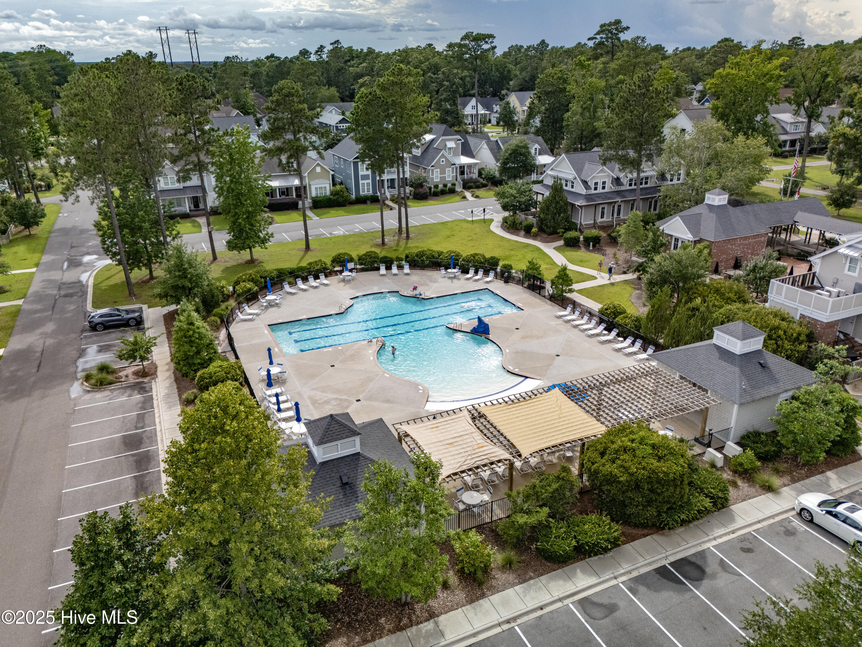 100537011 | Photo 86