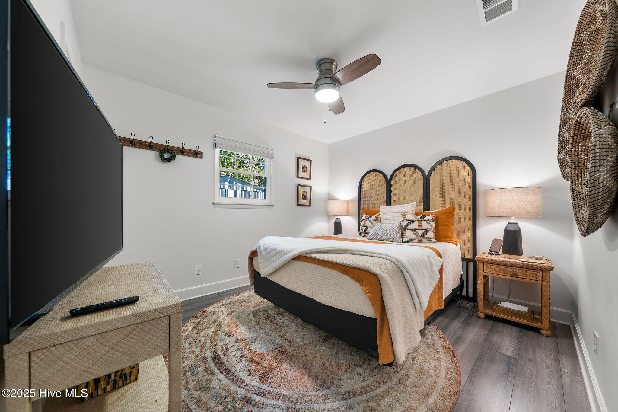 100538264 | Photo 39