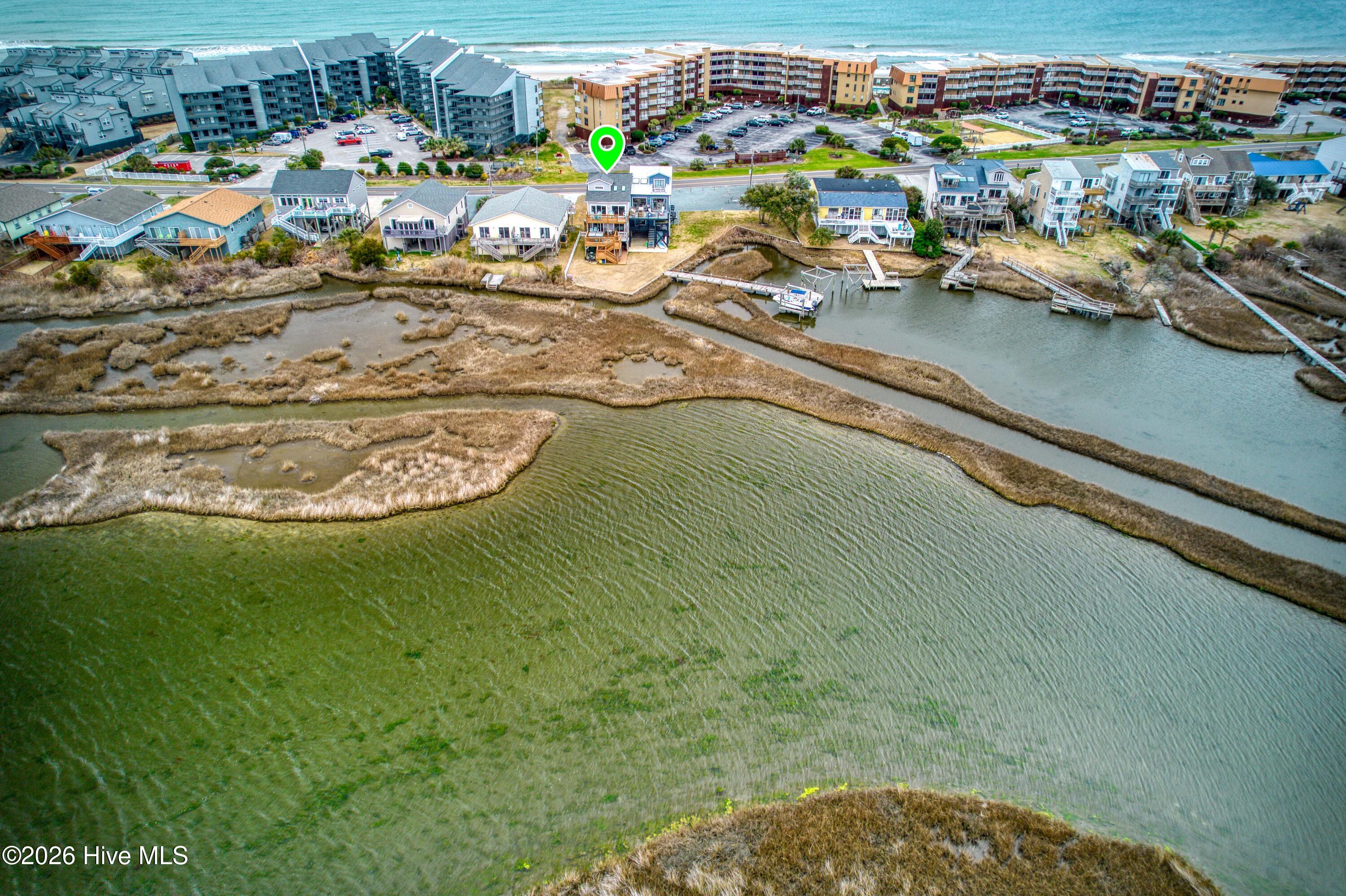 100558069 | Photo 83