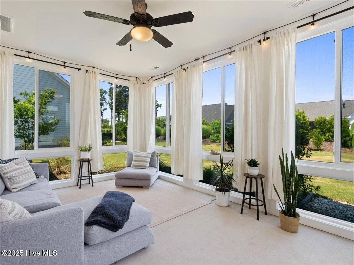 100516442 | Photo 21