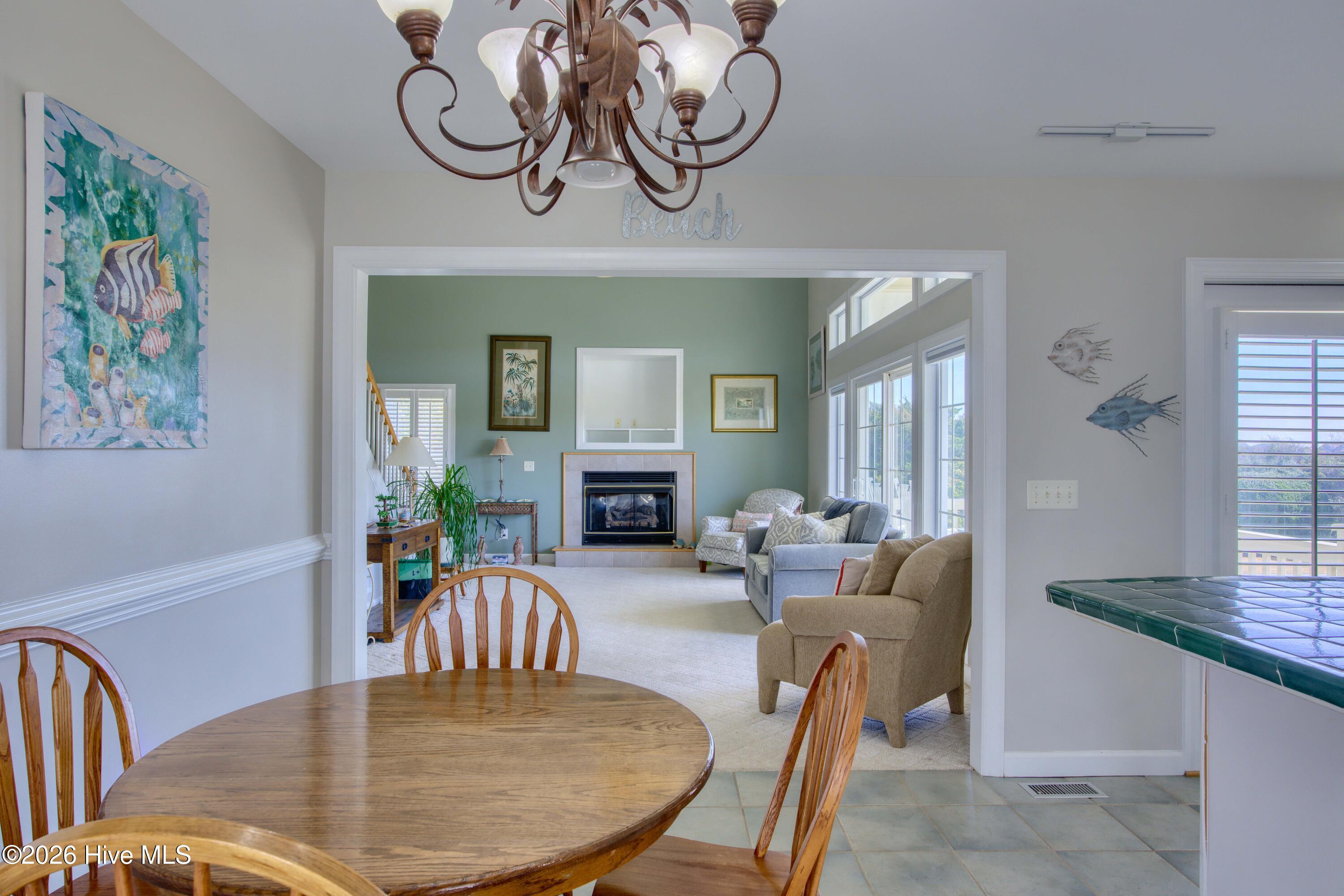 100558828 | Photo 10