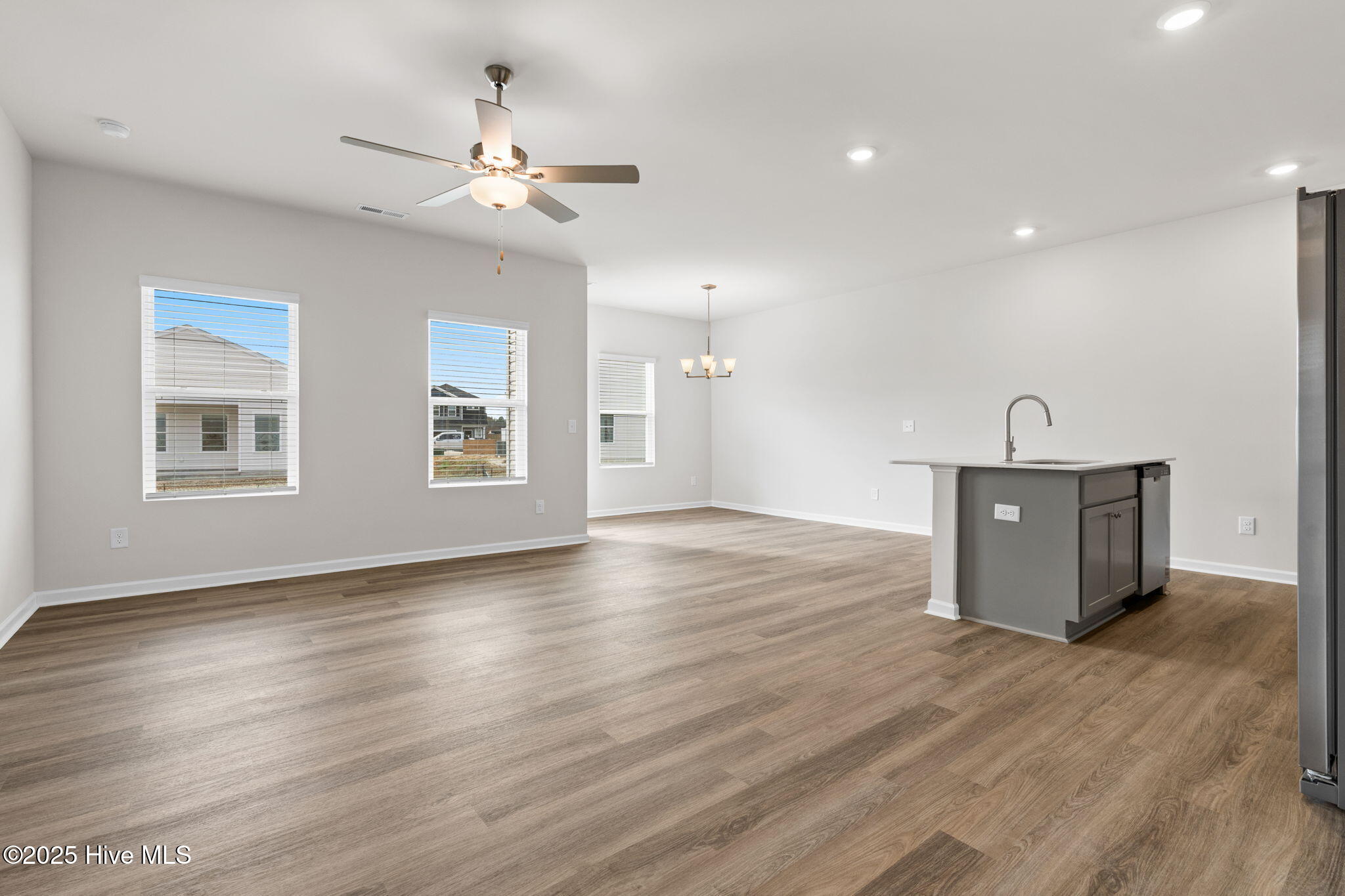 100546764 | Photo 20